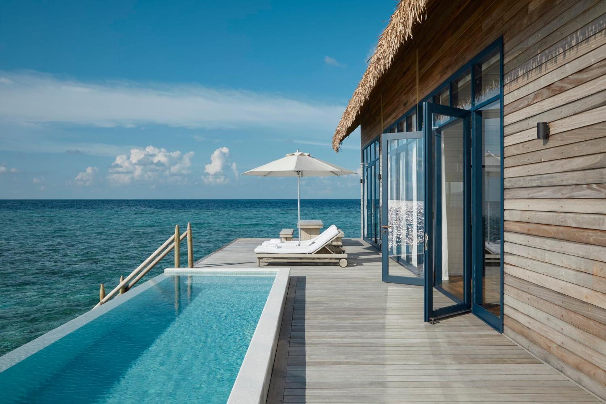  Three-bedroom Como Sunset Villa