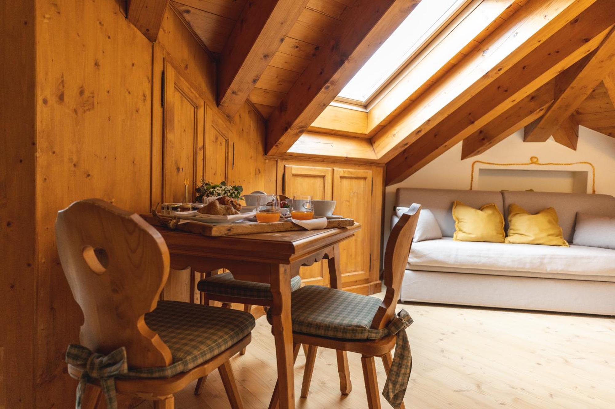 Suite with Mountain View - Photo 6