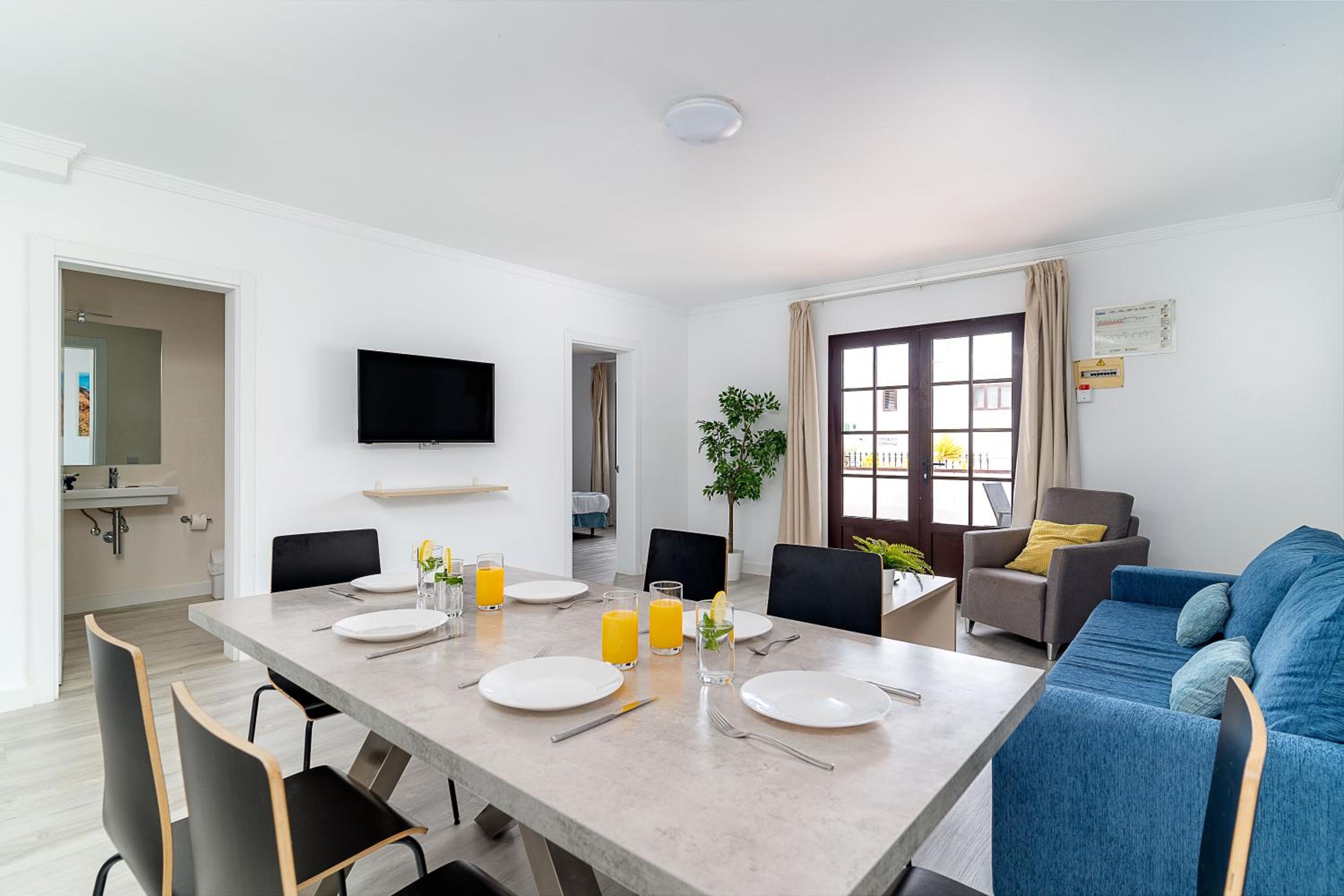 Two-Bedroom Apartment photo 2