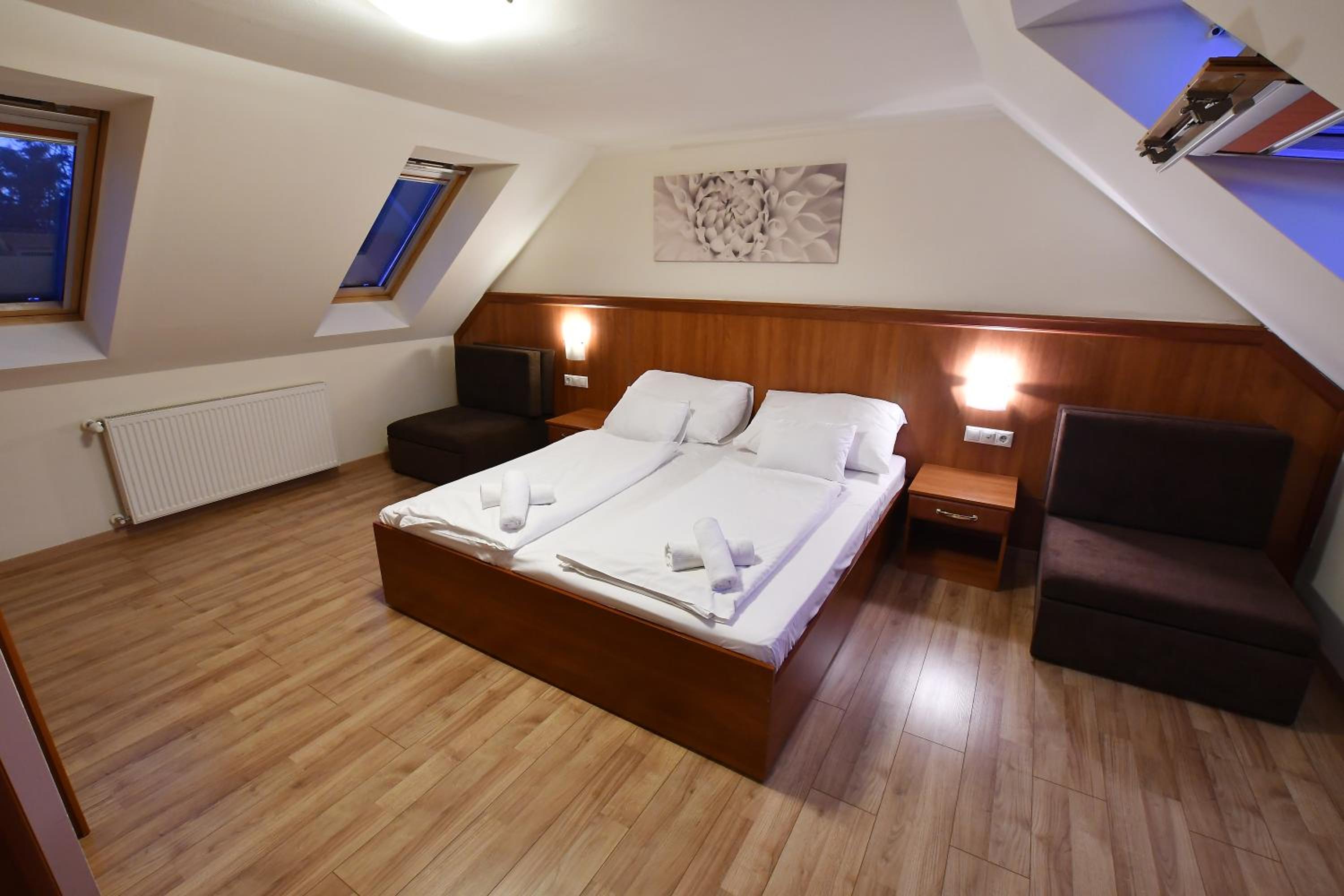 Quadruple Room - Photo 2