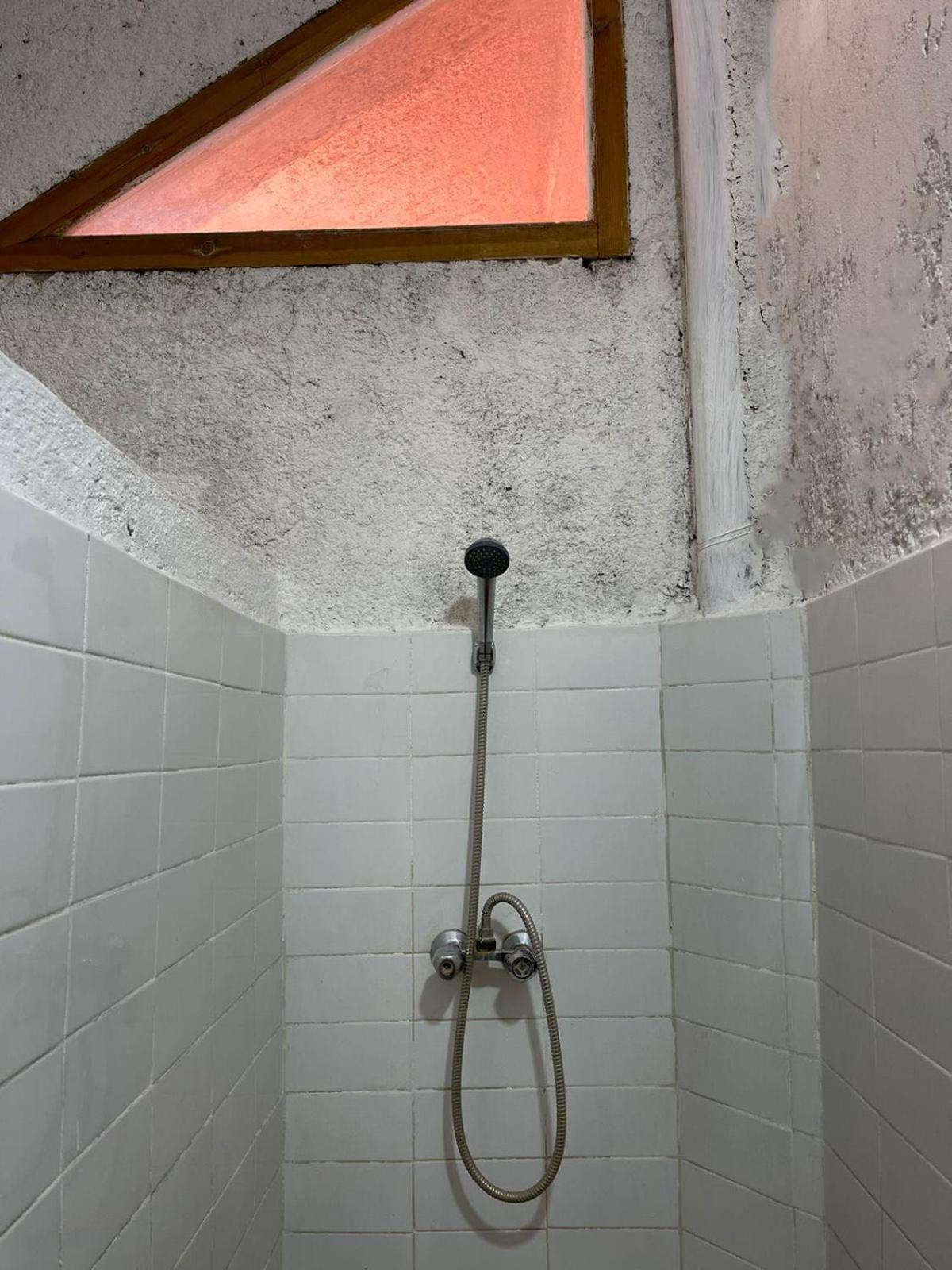 Double Room - Photo 6