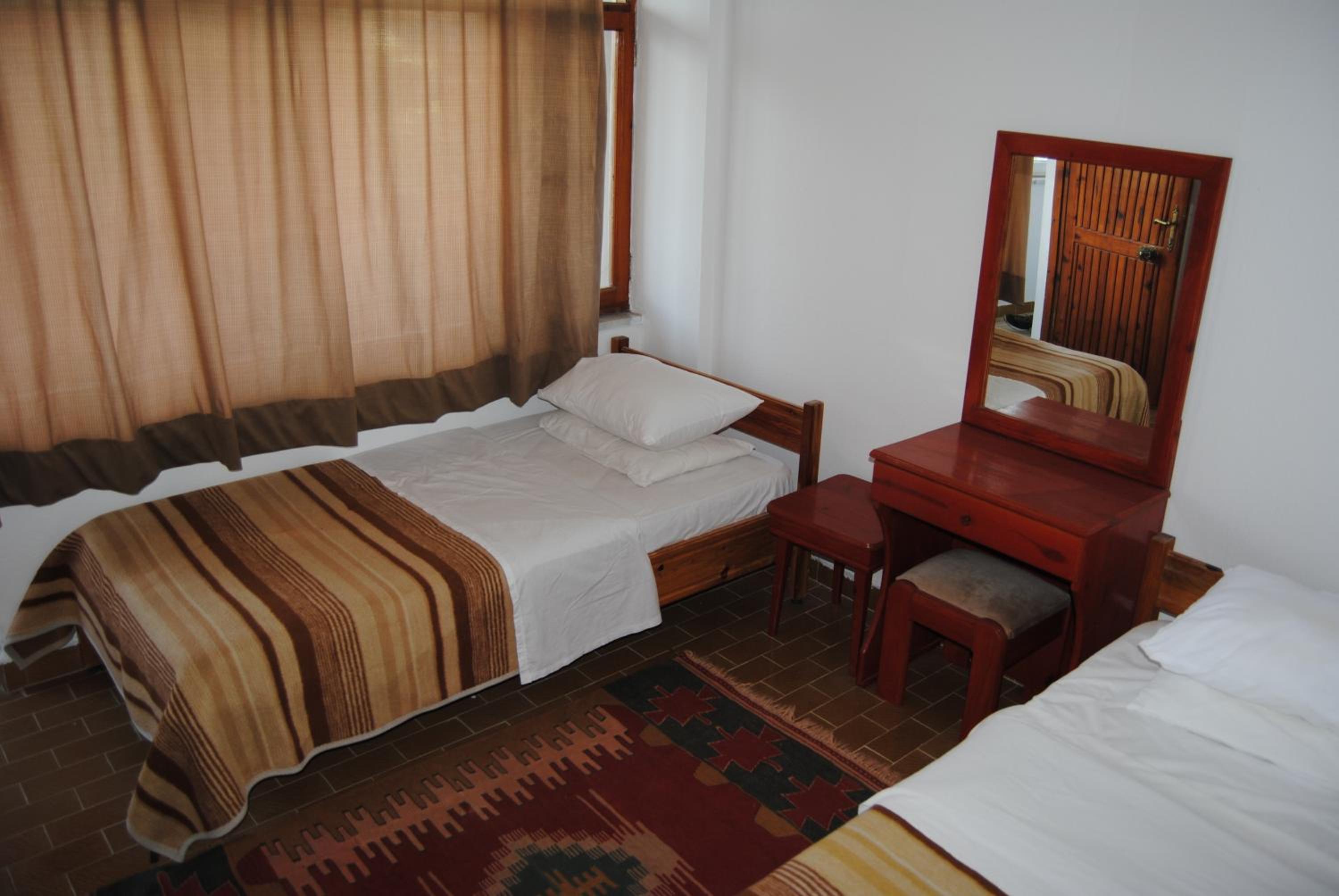 Standard Double or Twin Room photo 3