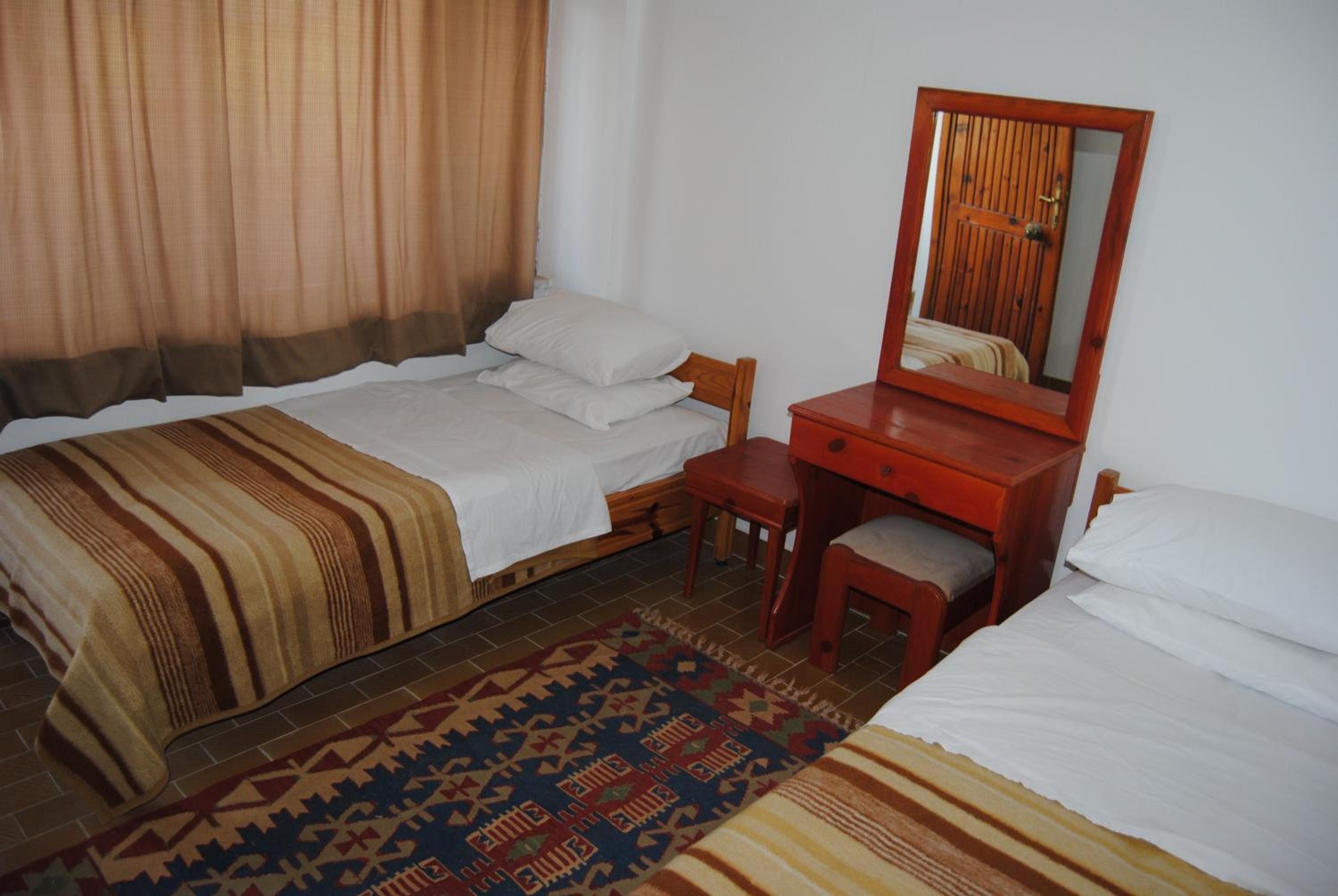 Standard Double or Twin Room photo 3
