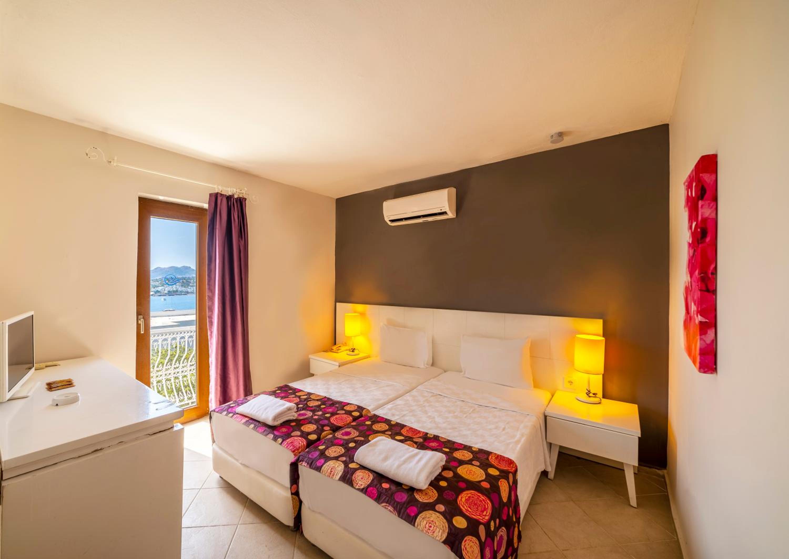 Club Single Room