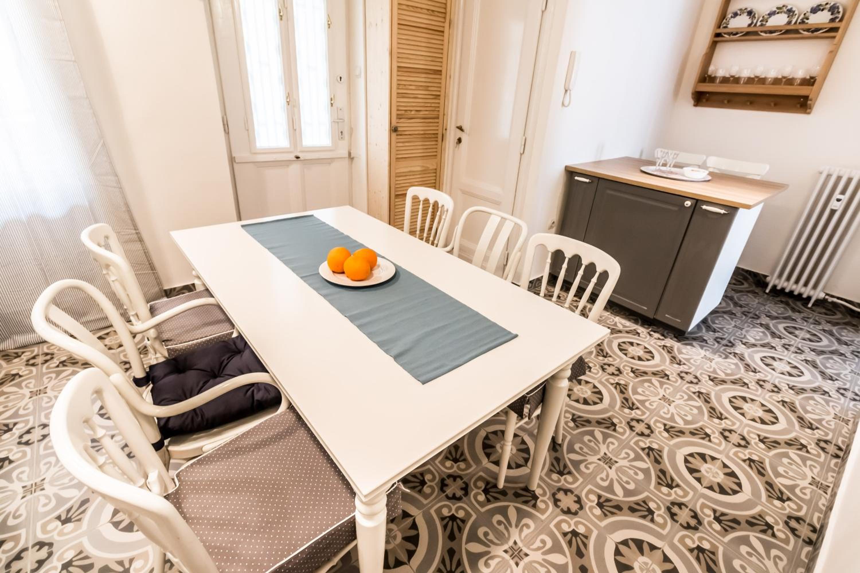 One-Bedroom Apartment - Photo 13