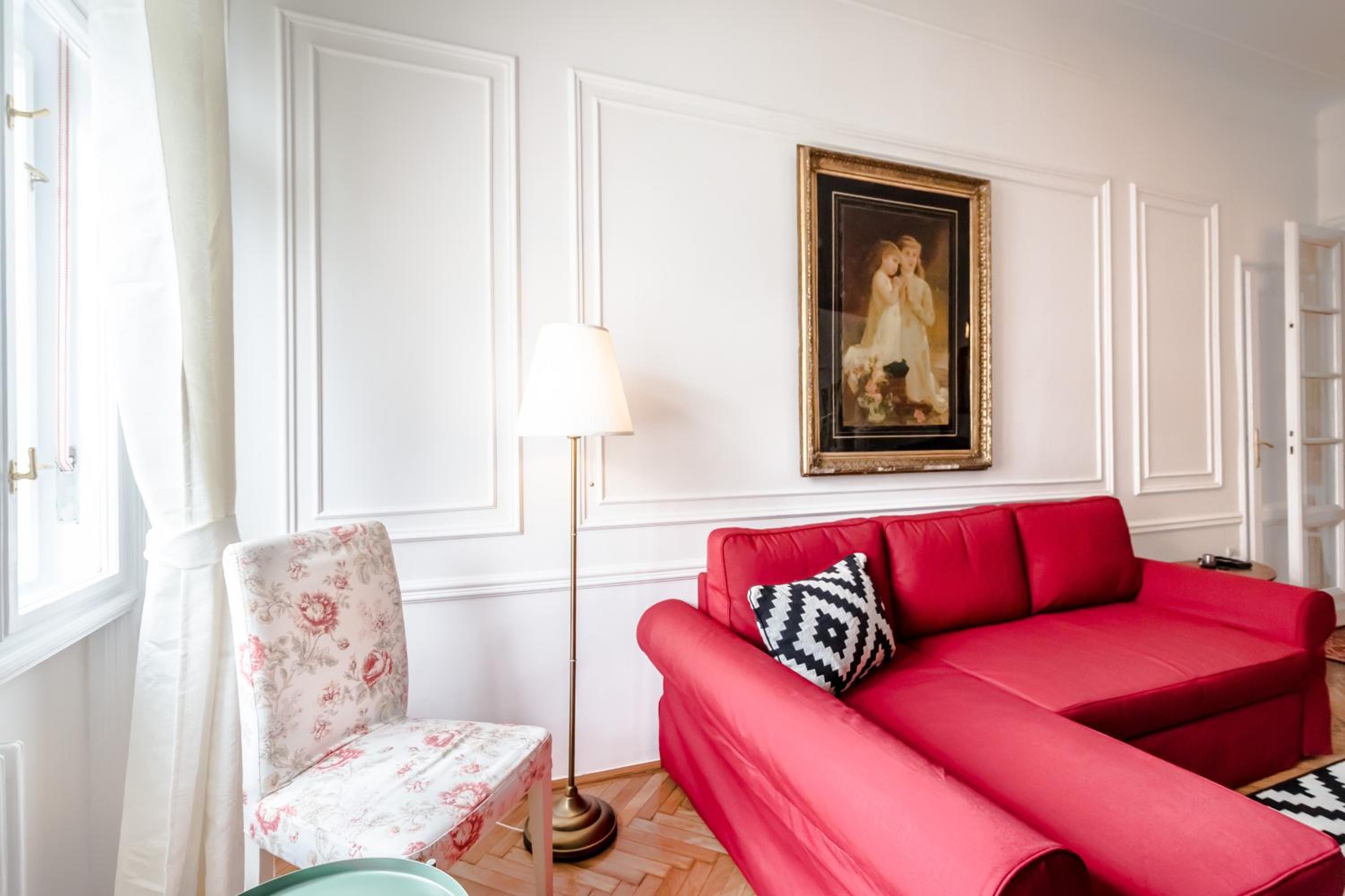 One-Bedroom Apartment - Photo 15