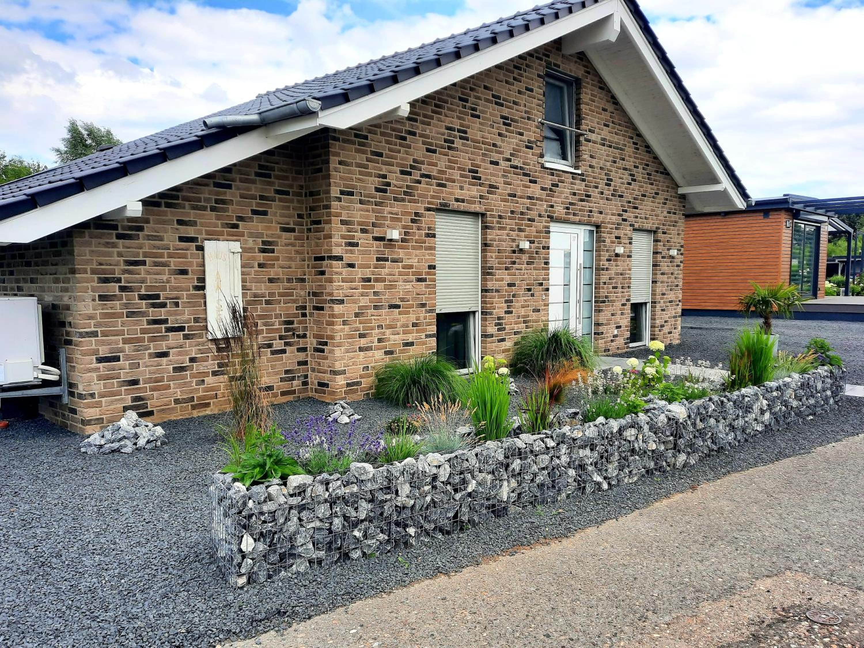 Three-Bedroom House photo 2