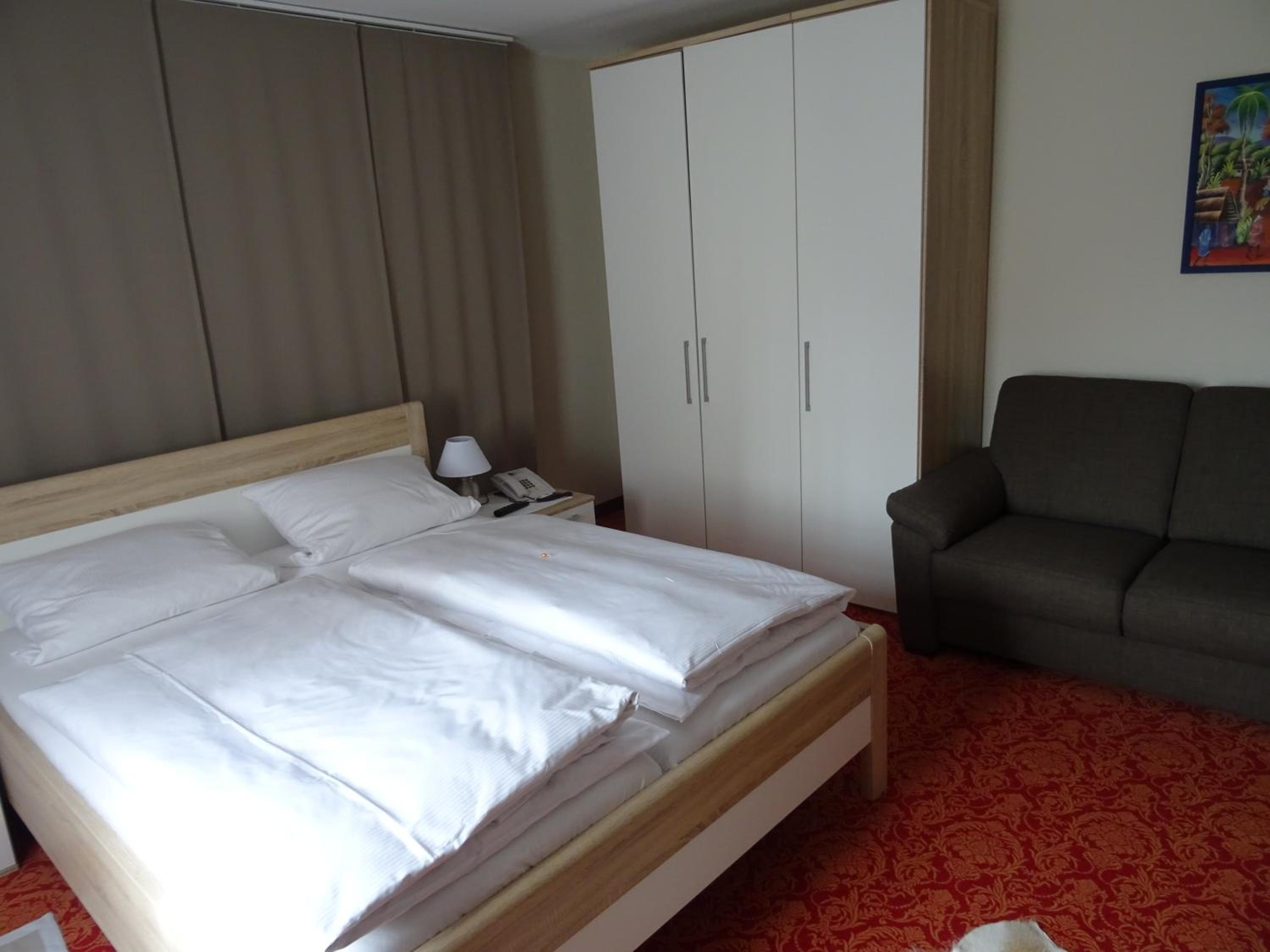 Budget Double Room photo 1