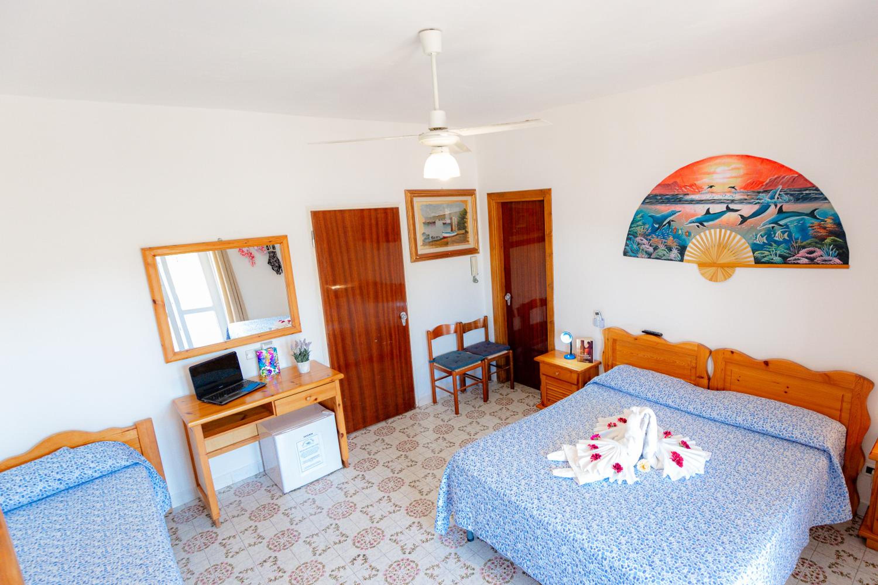 Comfort Triple Room