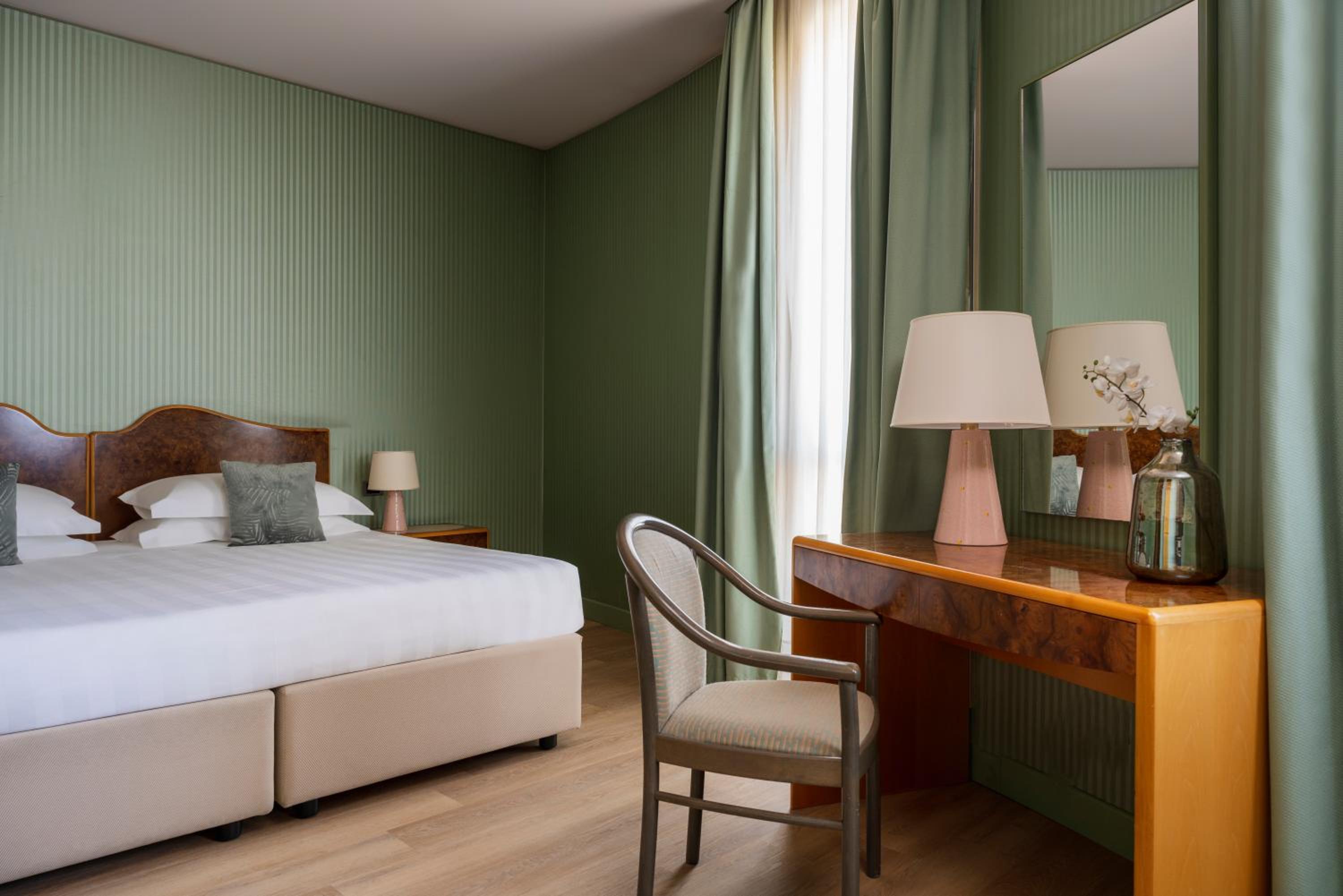 Double or Twin Room - Photo 8