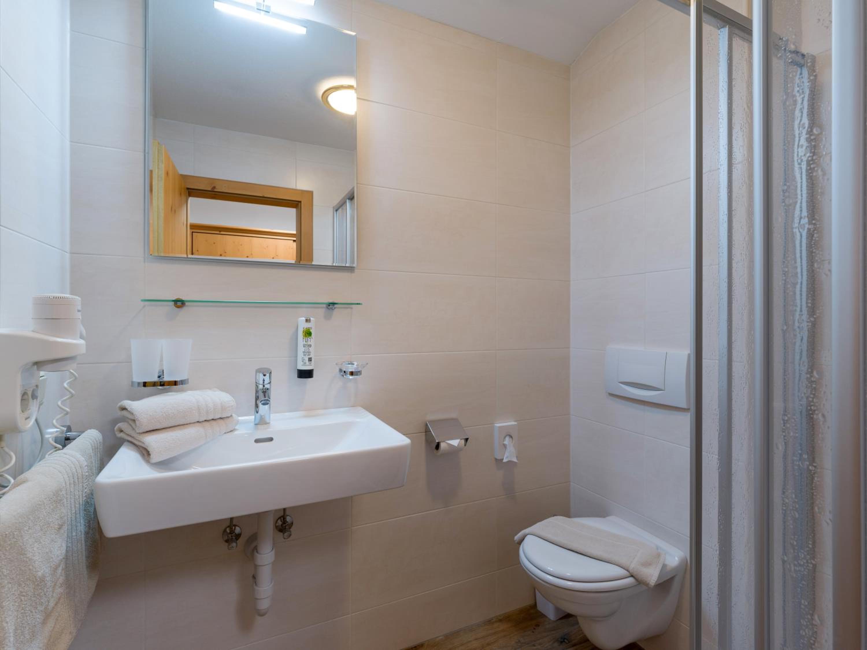 Deluxe Double Room with Balcony - Photo 2