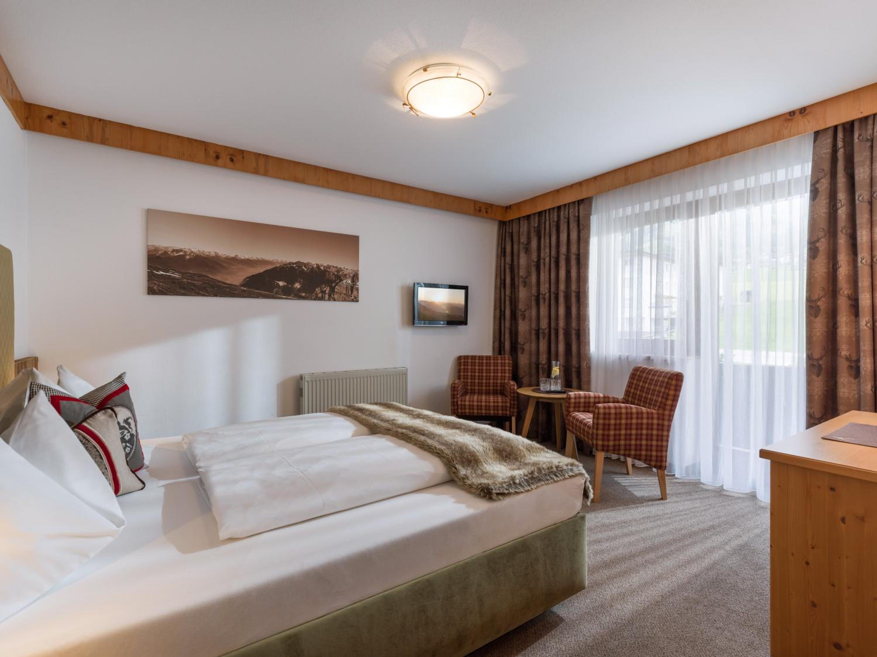 Double Room with Balcony - Photo 12