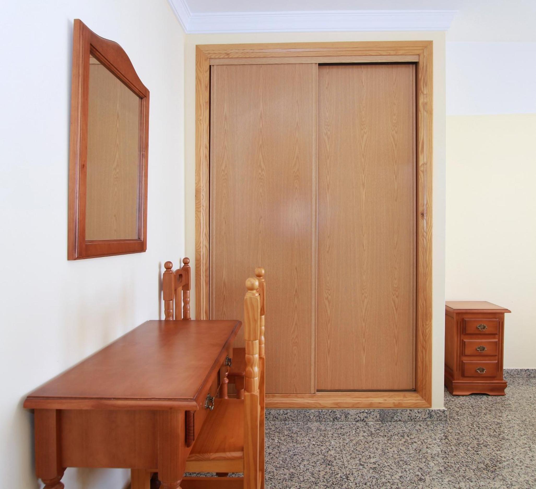 Twin Room - Photo 4