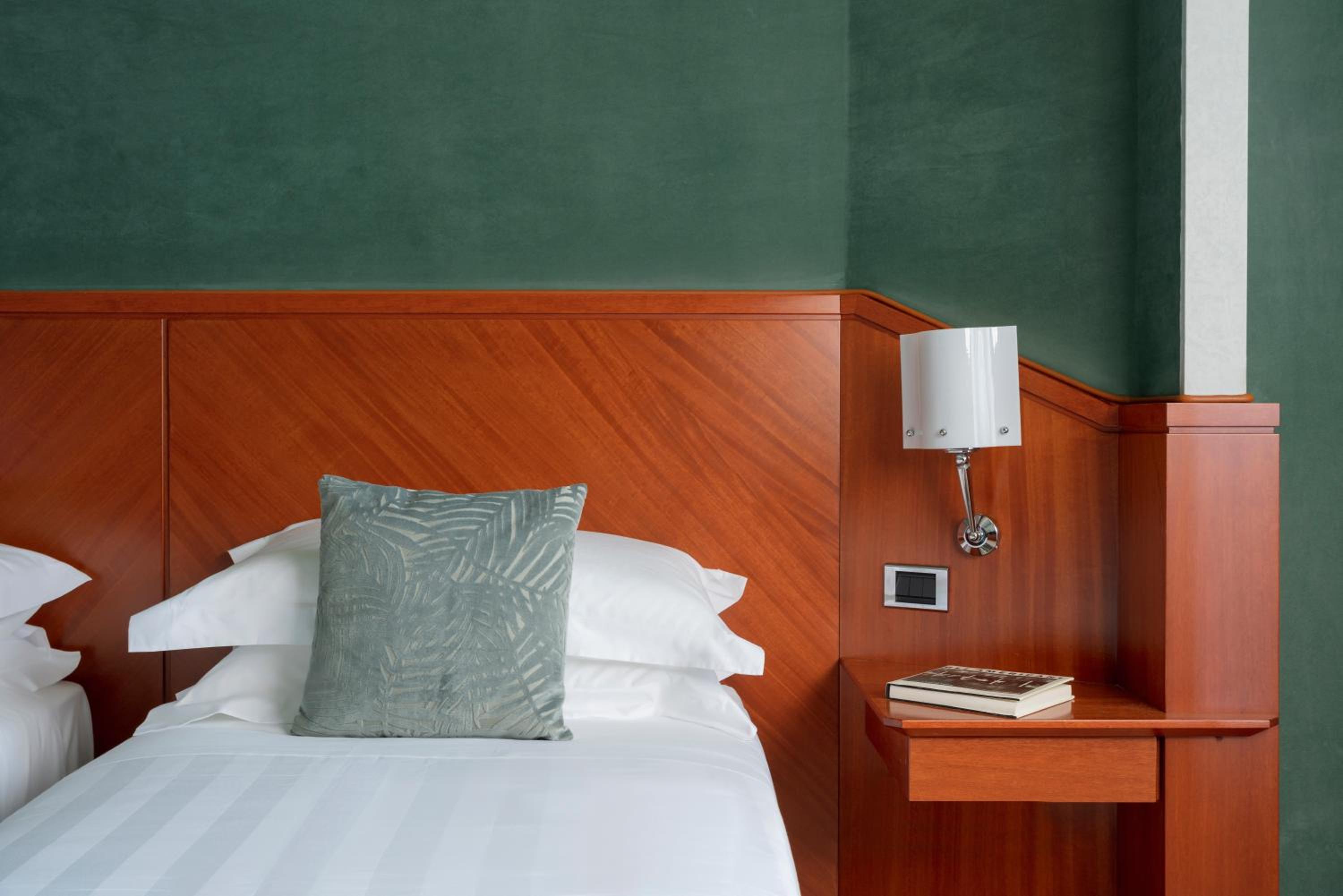 Double or Twin Room - Photo 2