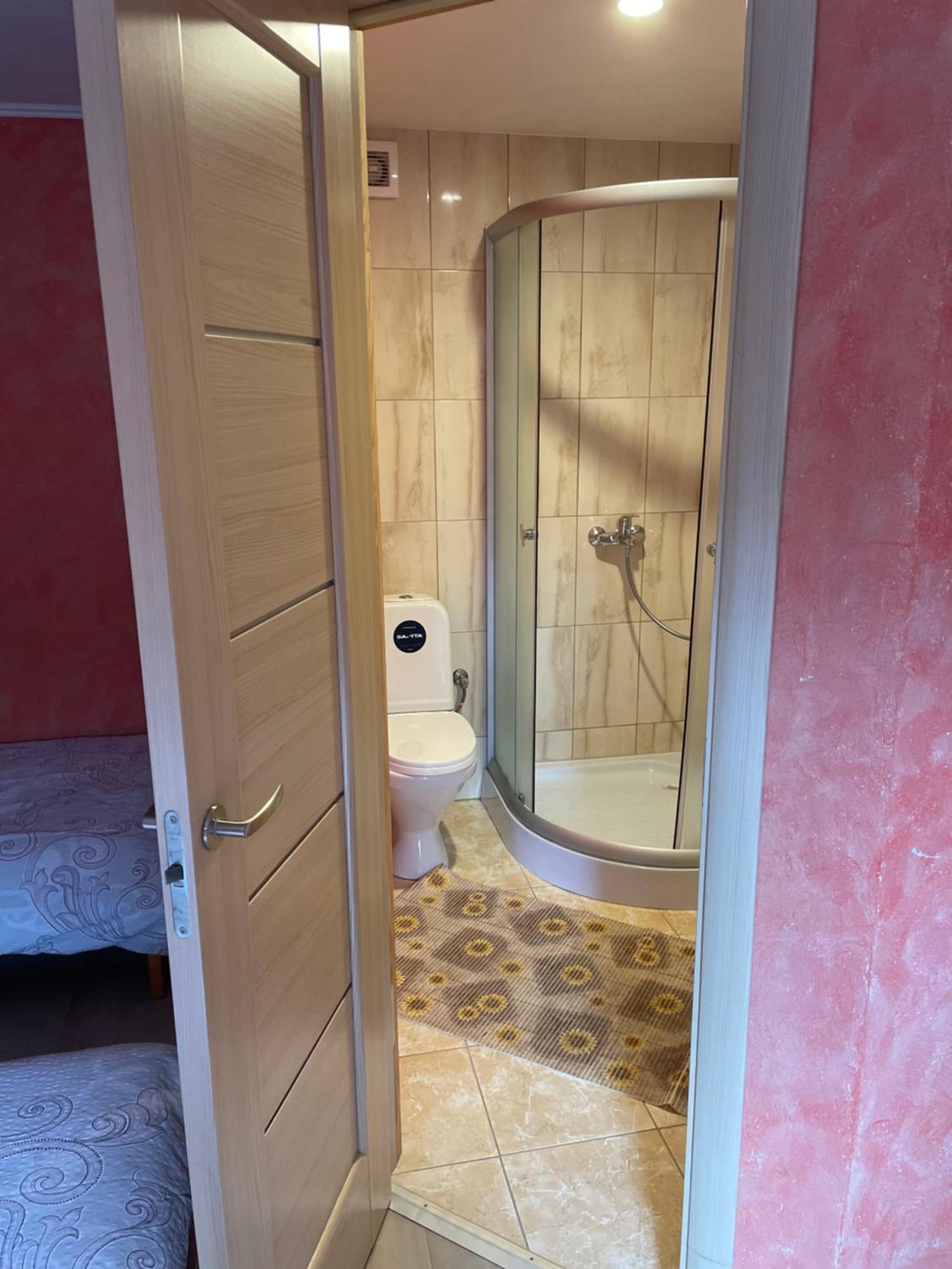 Deluxe Double Room (2 Adults + 1 Child) photo 3
