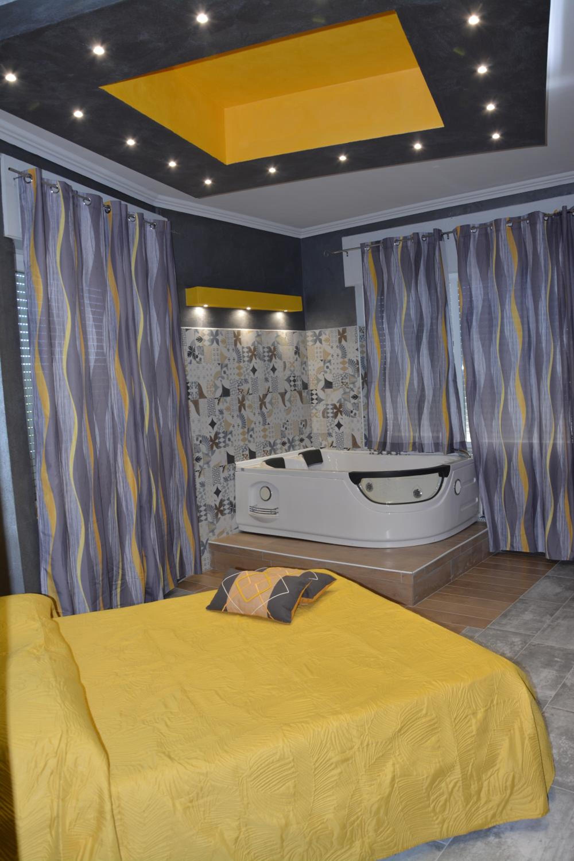 Junior Suite with Sauna - Photo 3