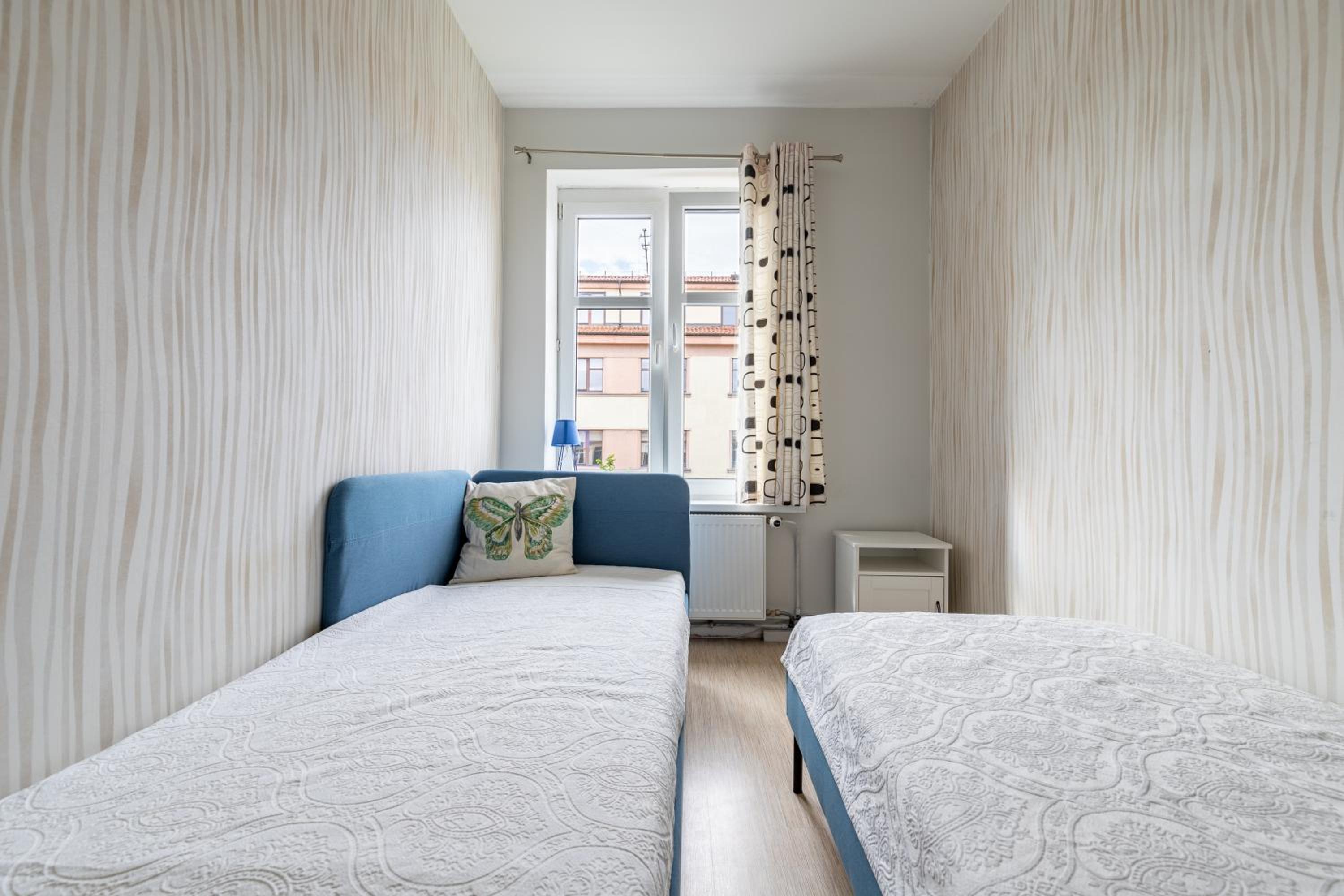 Three-Bedroom Apartment - Photo 8