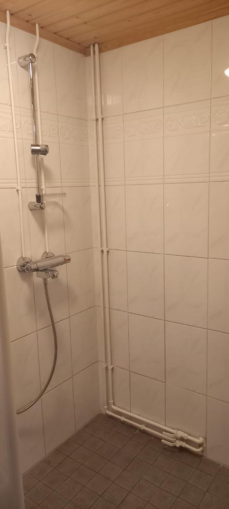 One-Bedroom Apartment - Photo 12