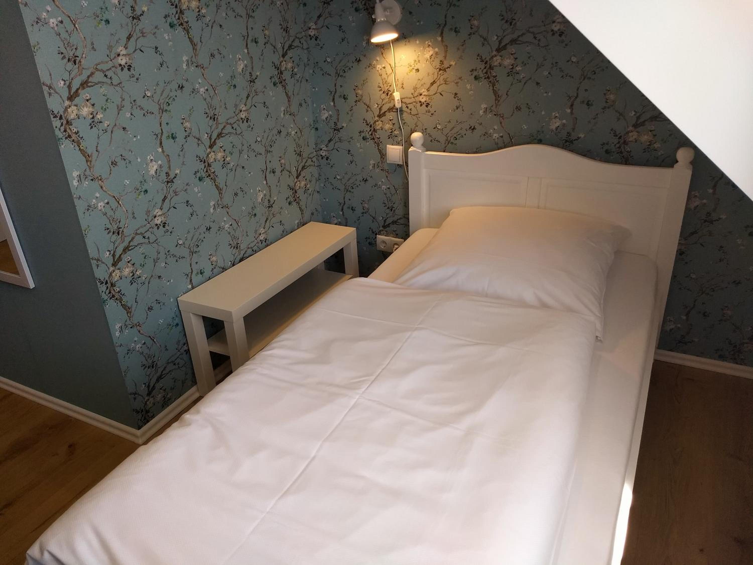 Single Room photo 3