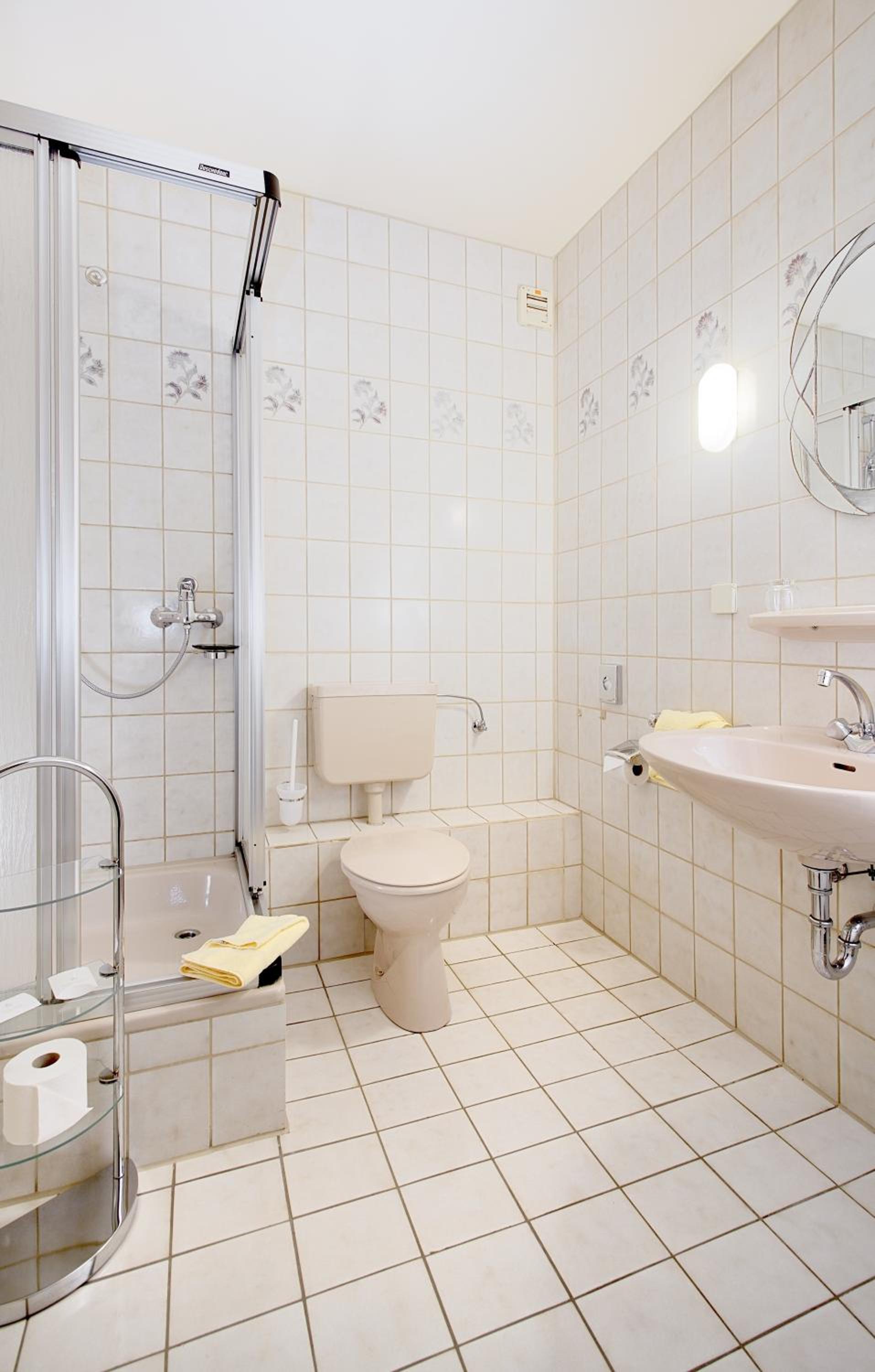 Standard Double Room - Photo 2