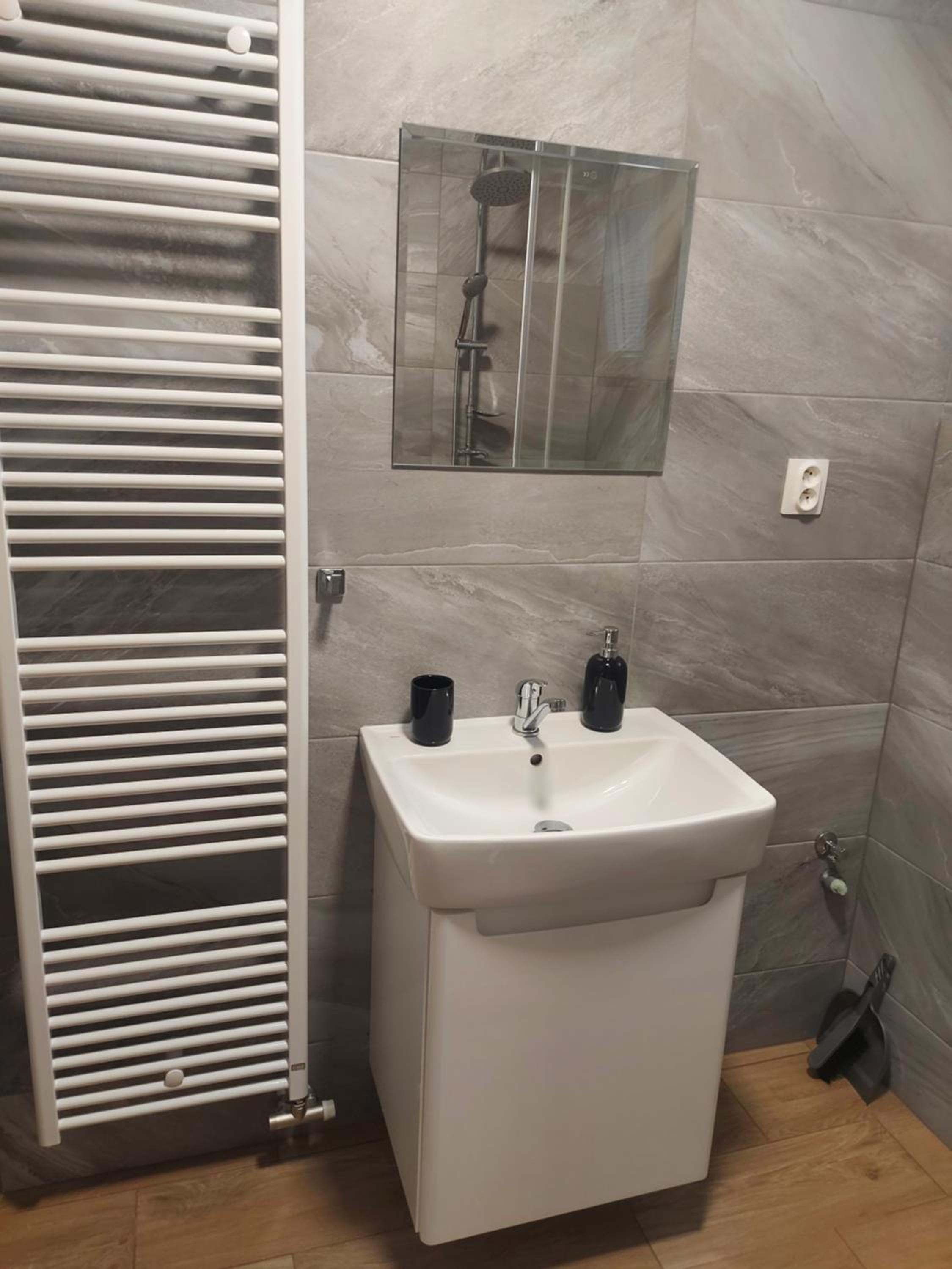Two-Bedroom Apartment - Photo 2