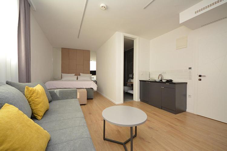 Apartment photo 3