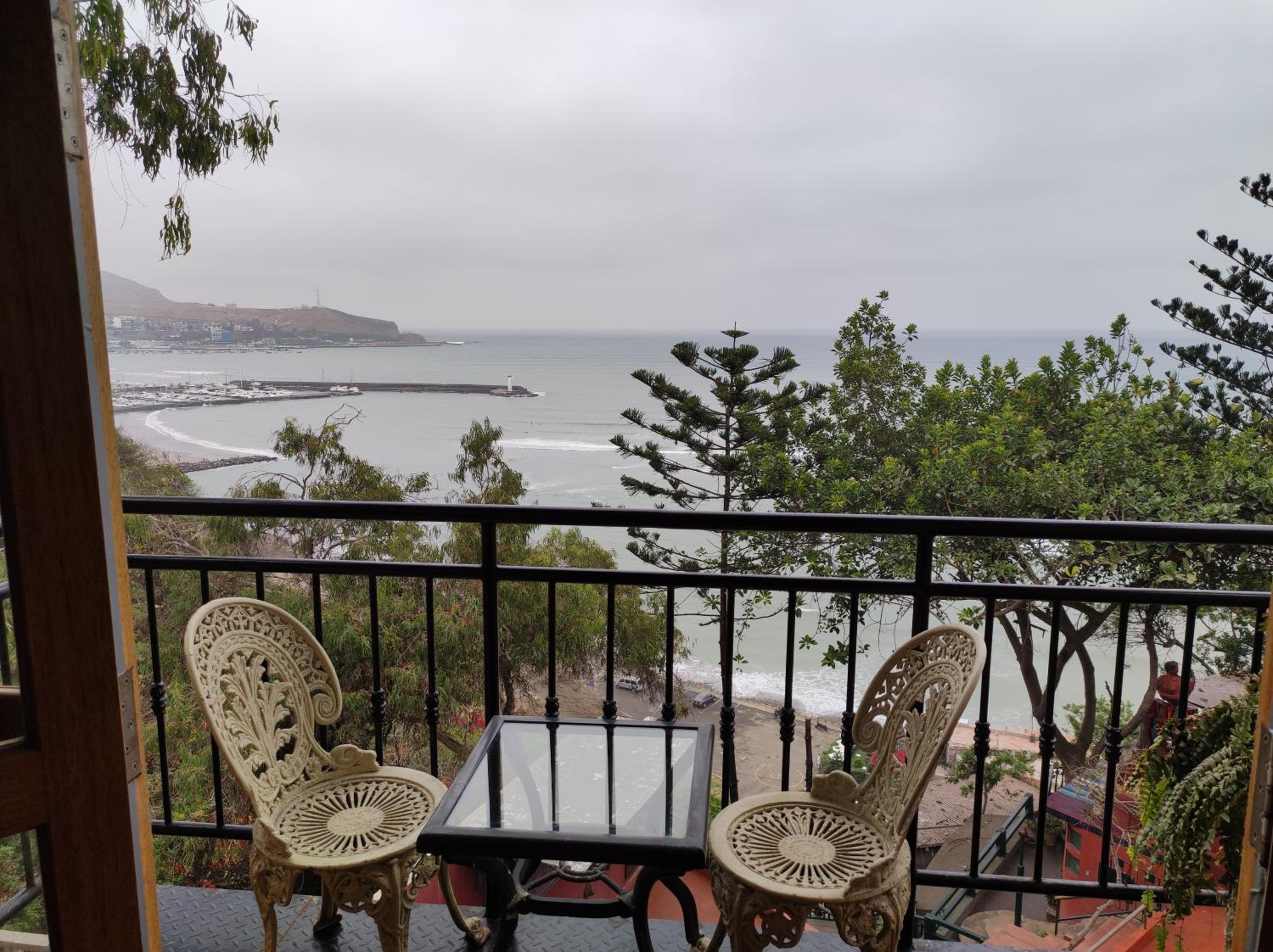 Balcony & Terrace