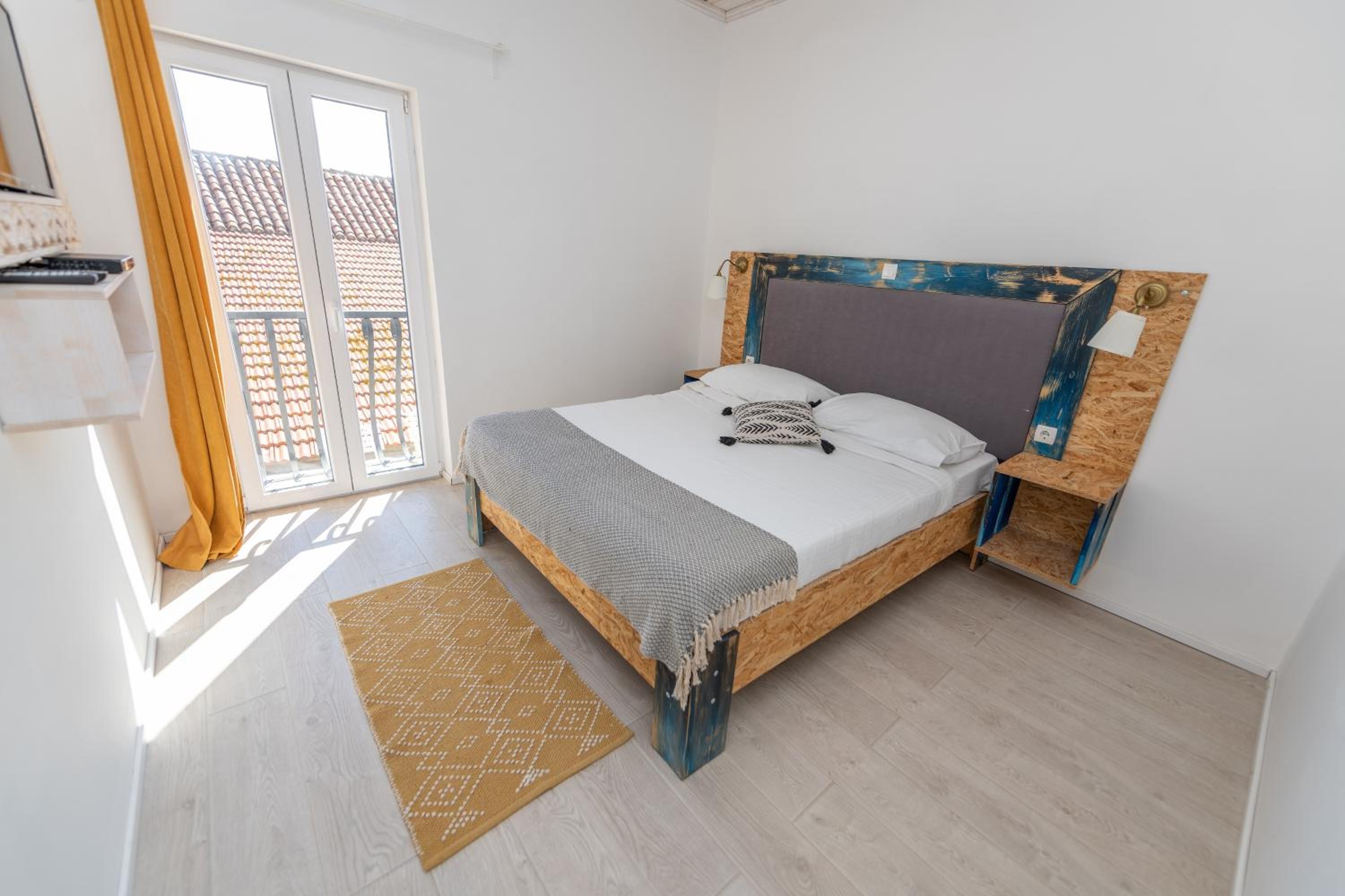 Double Room with Private Bathroom - Photo 4