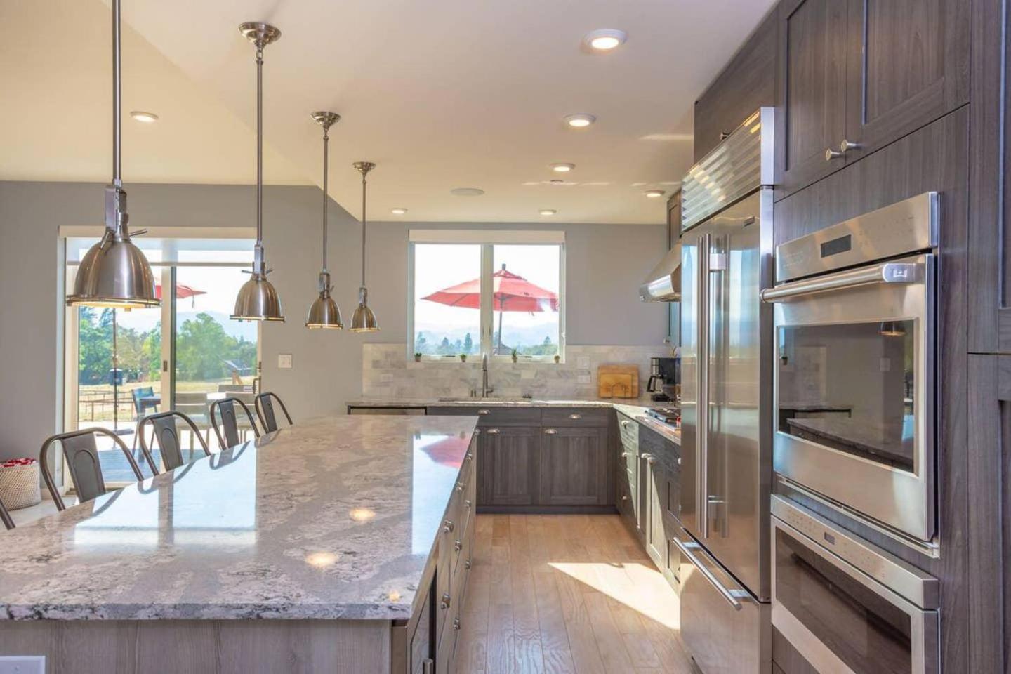 Four-Bedroom Vacation Home photo 2