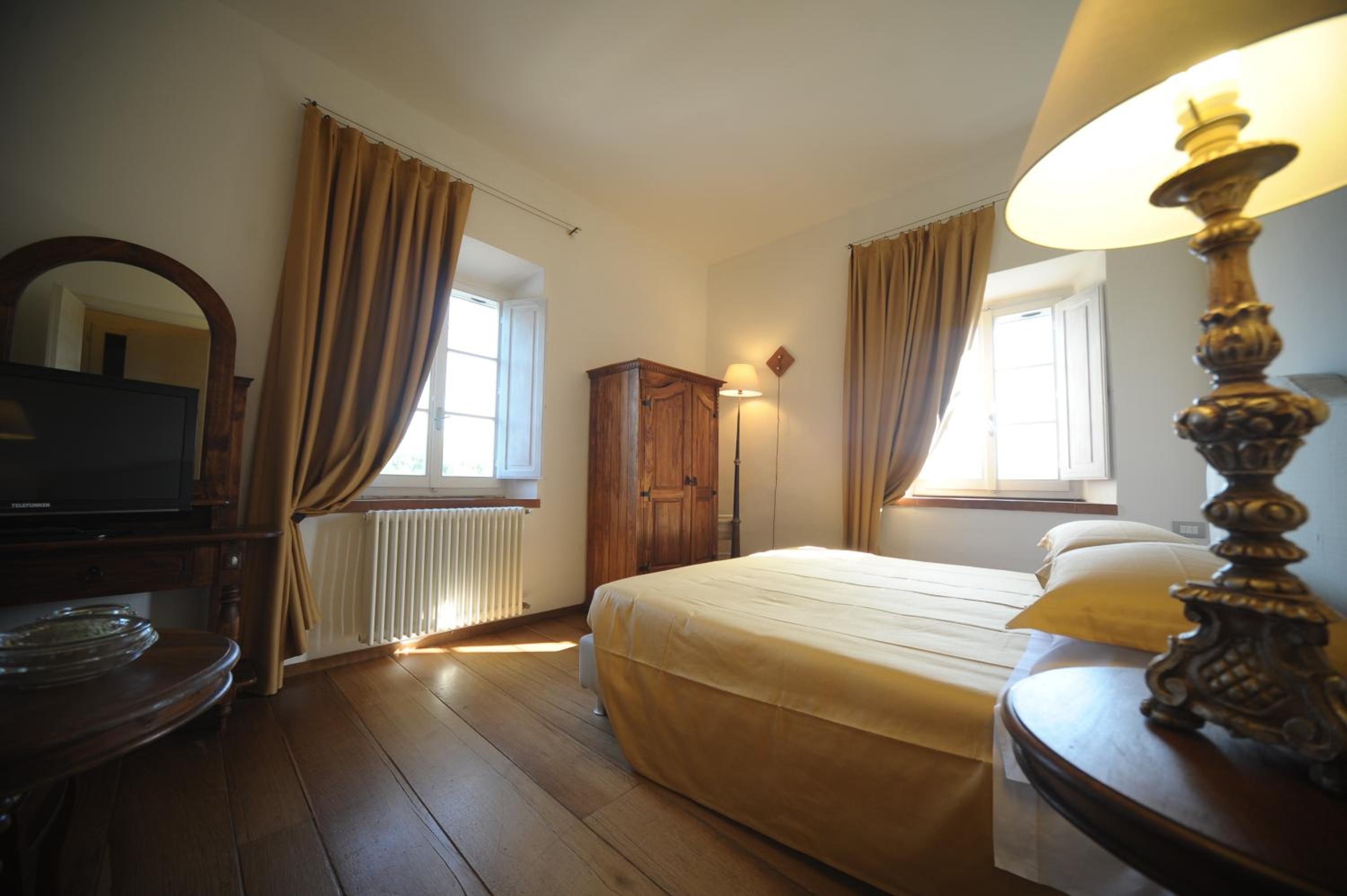Deluxe Double or Twin Room photo 1