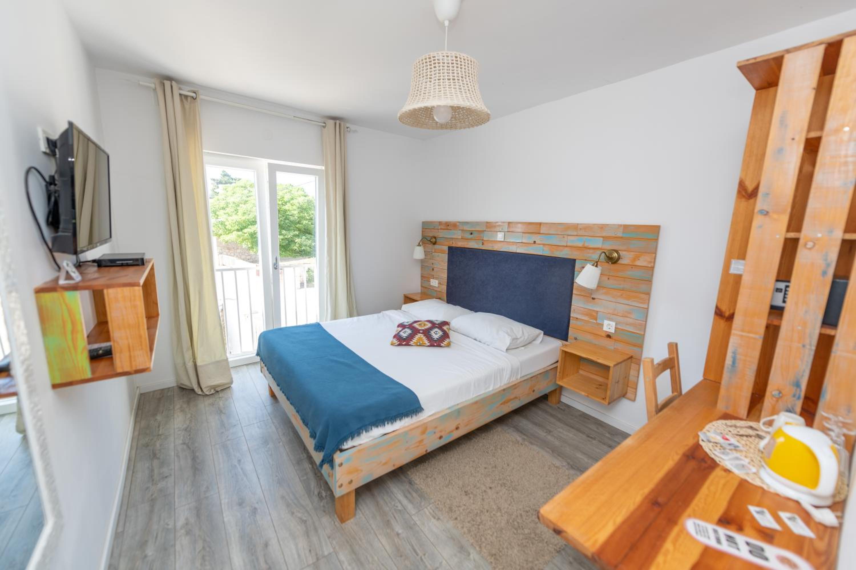 Double Room - Photo 3