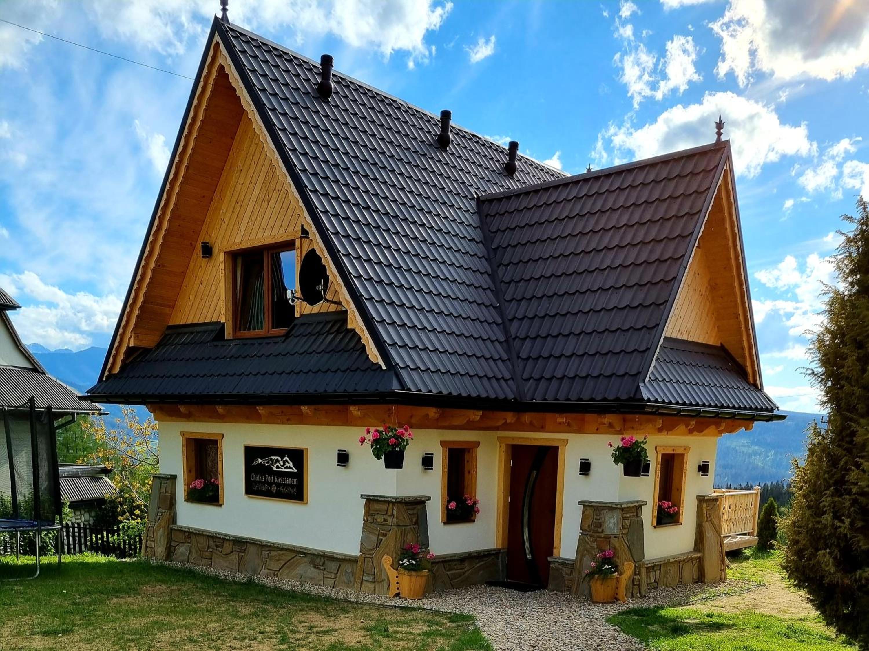 Three-Bedroom House - Photo 19