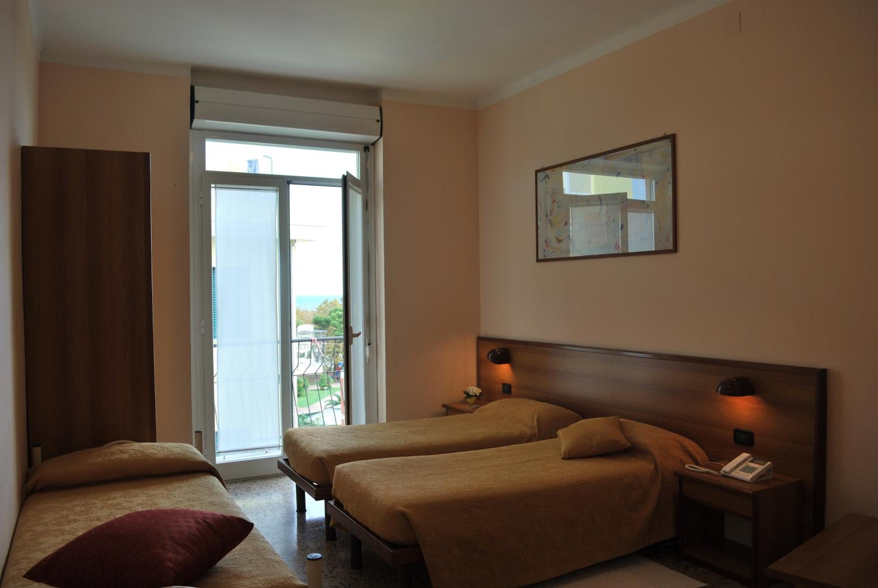 Triple Room with Balcony photo 1