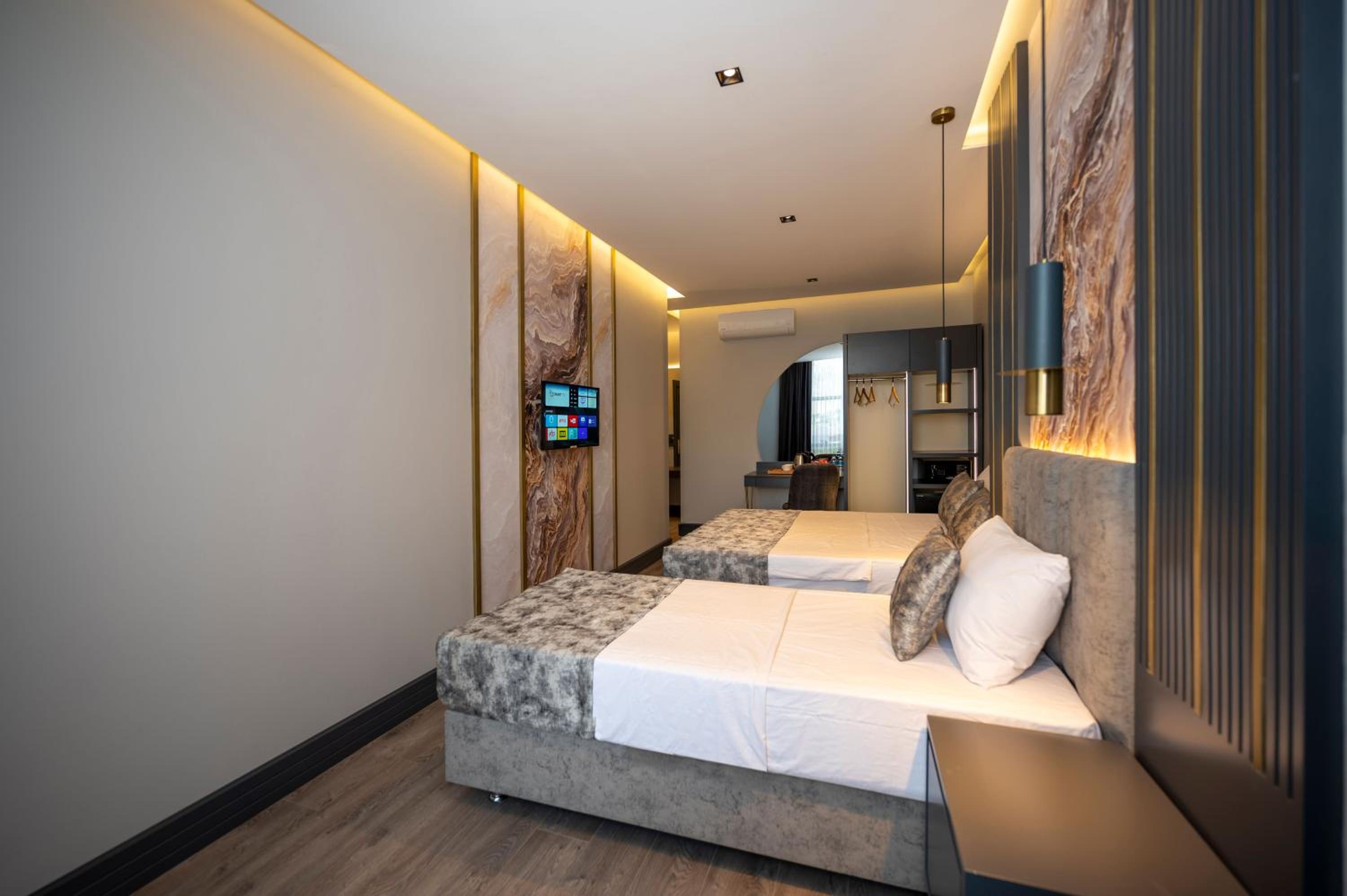 Superior Triple Room - Photo 12