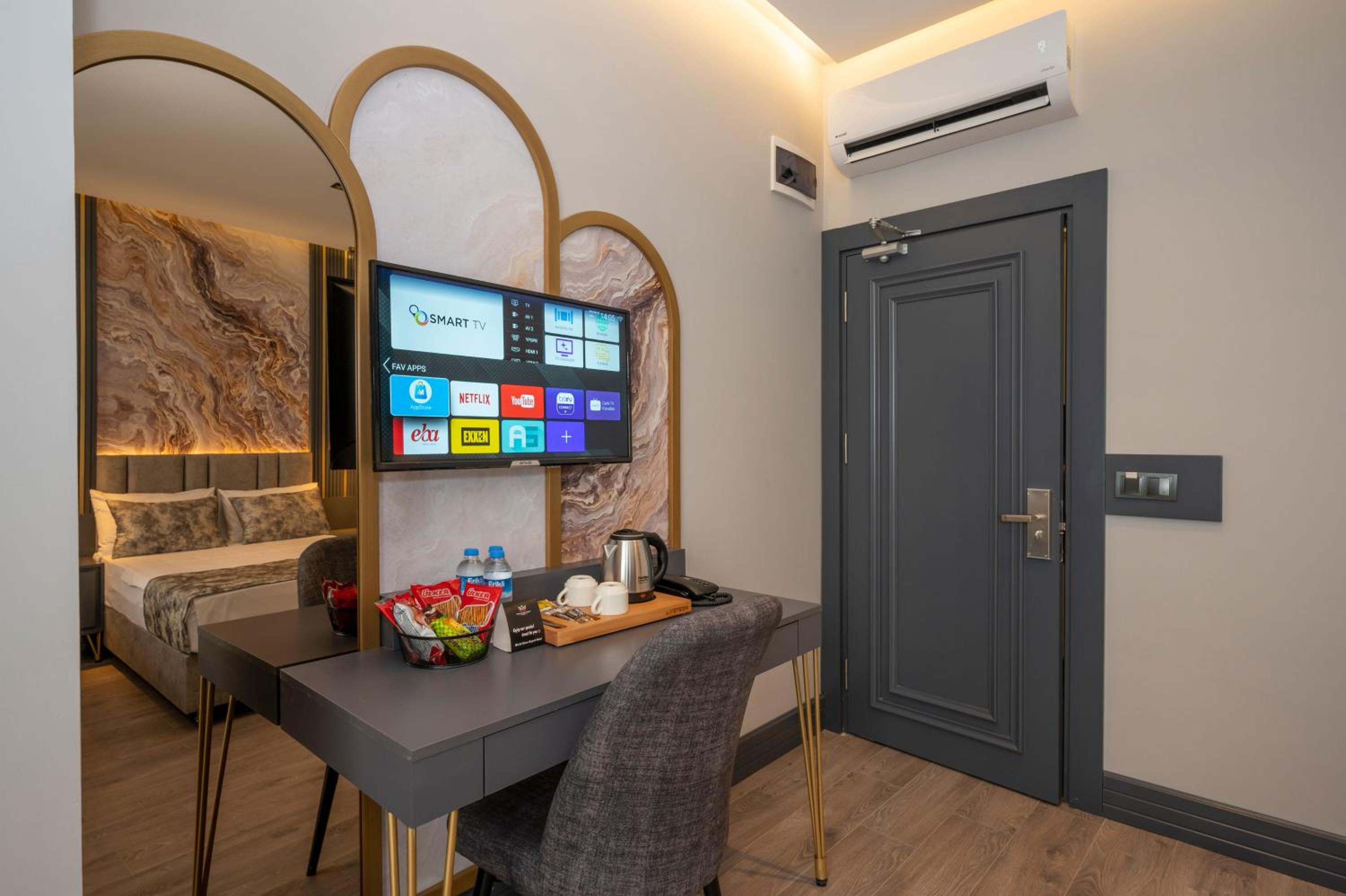 Superior Triple Room - Photo 11