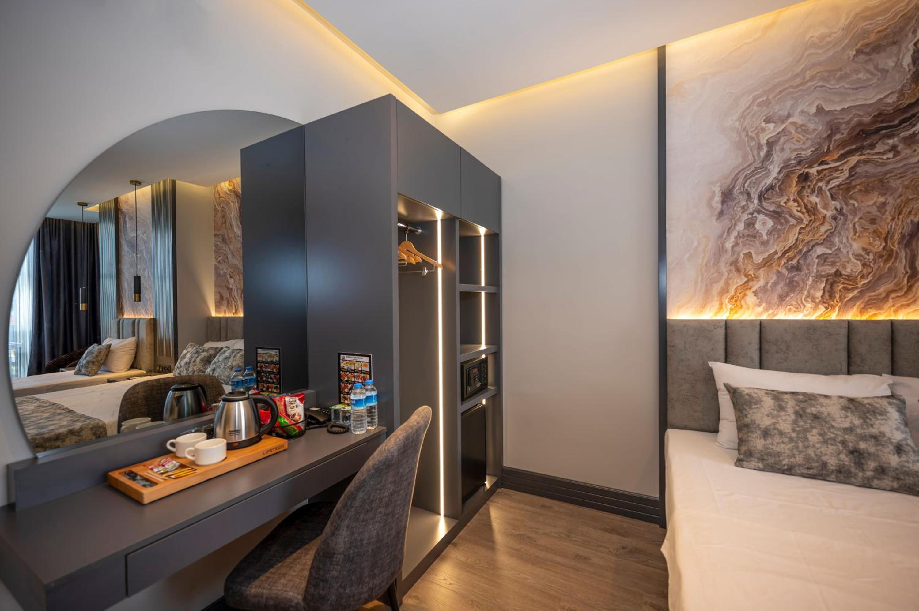 Superior Triple Room - Photo 13