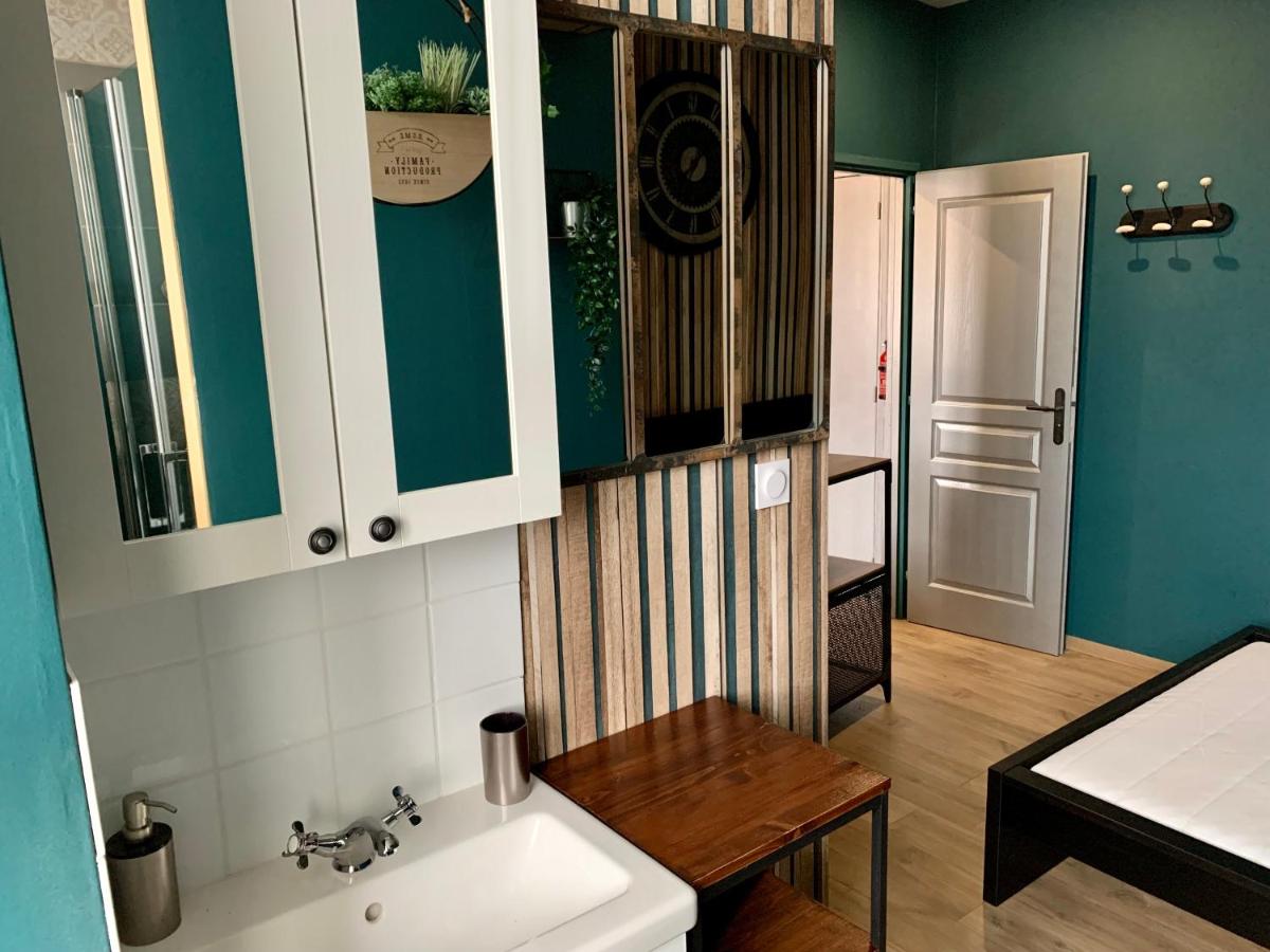 One-Bedroom Apartment - Photo 20