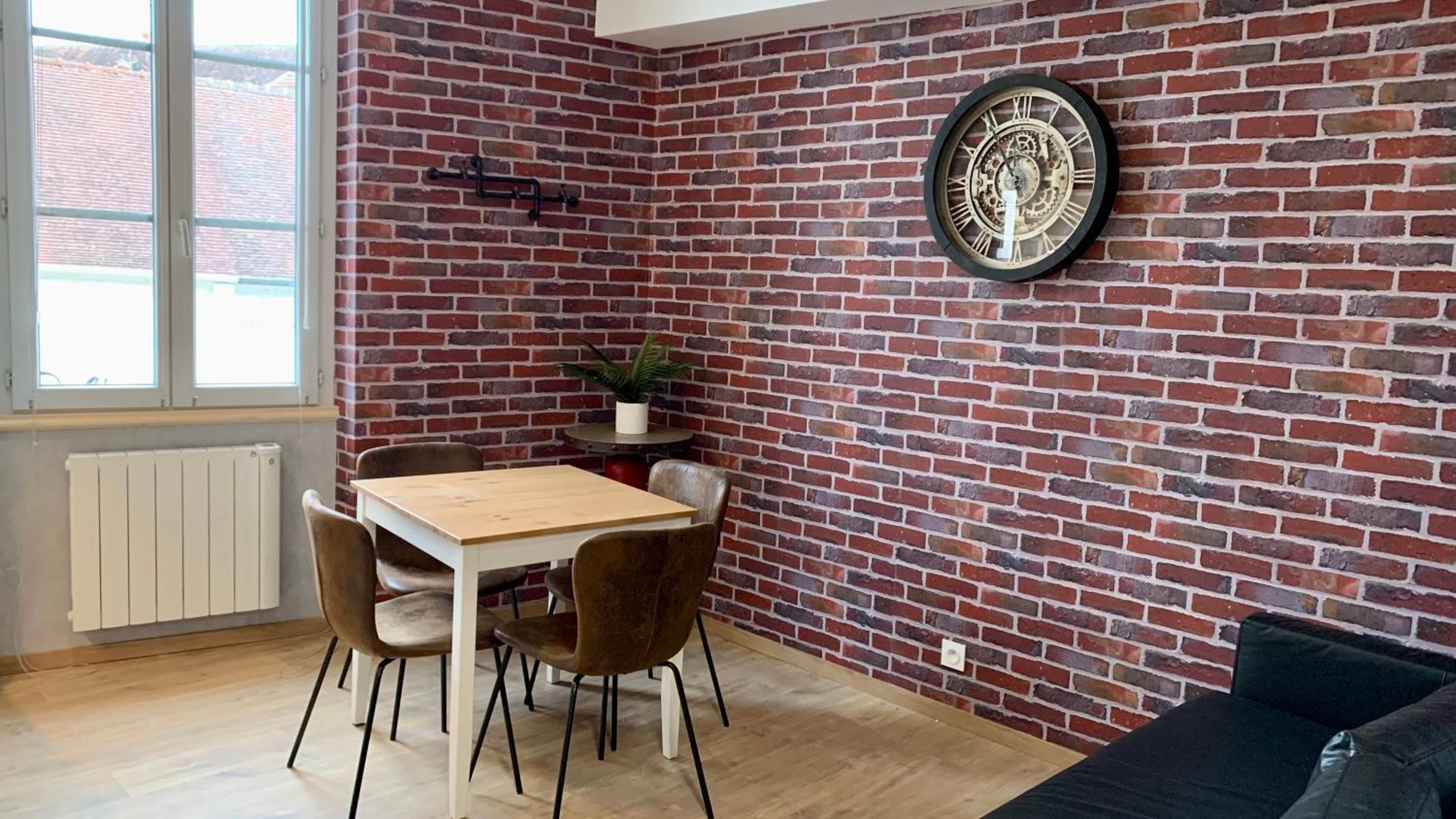 One-Bedroom Apartment - Photo 14