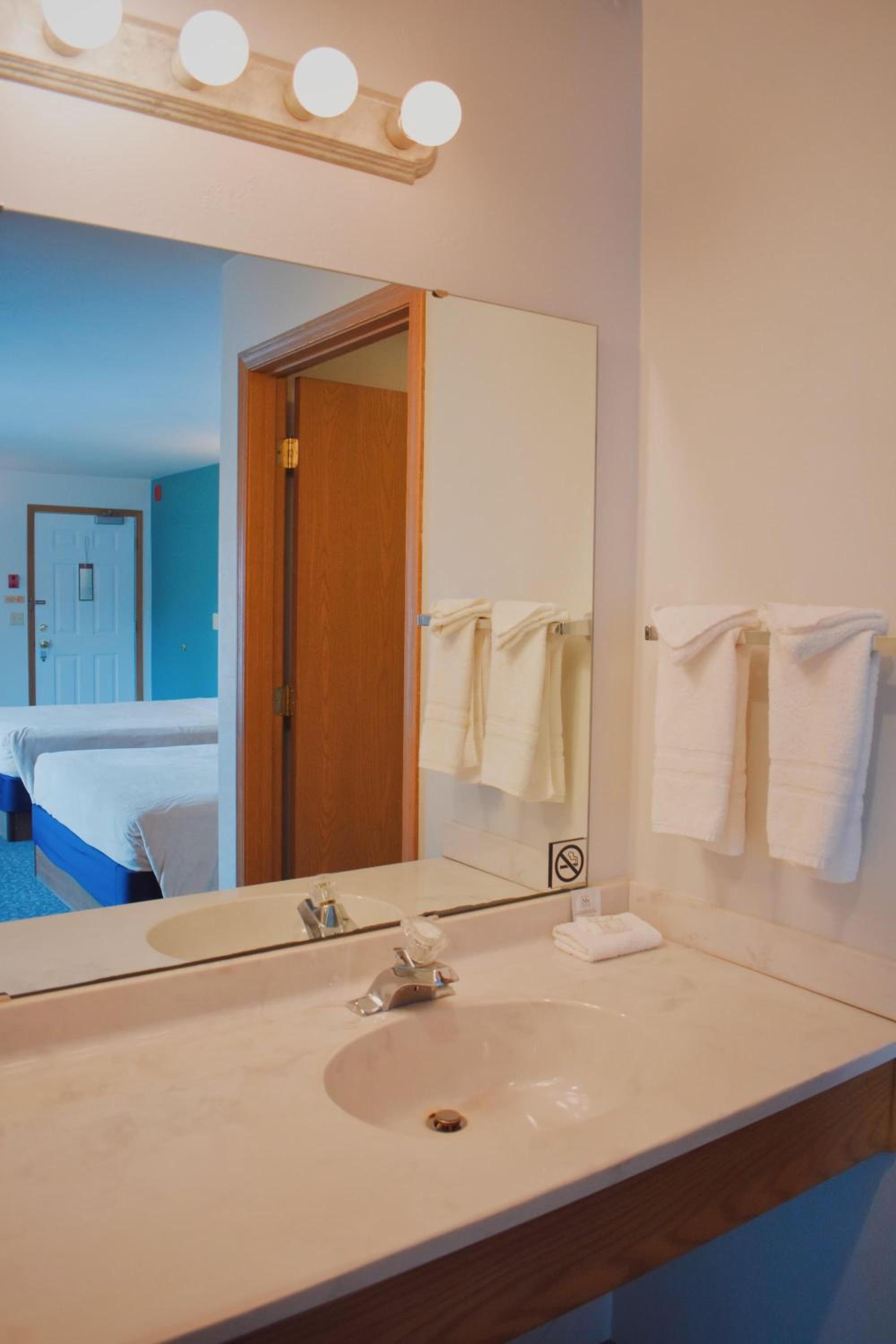 King Room with Spa Bath photo 2