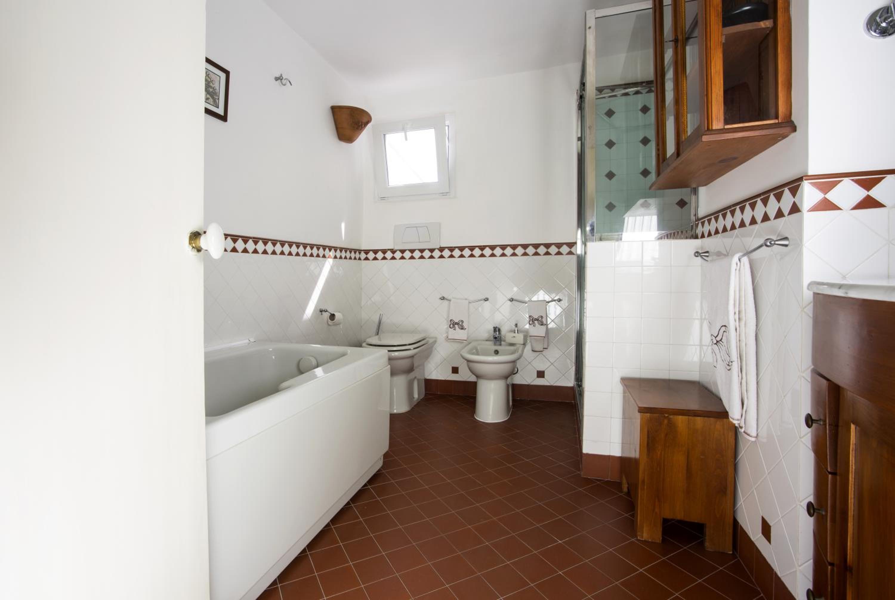 Triple Room with Shared Bathroom photo 3
