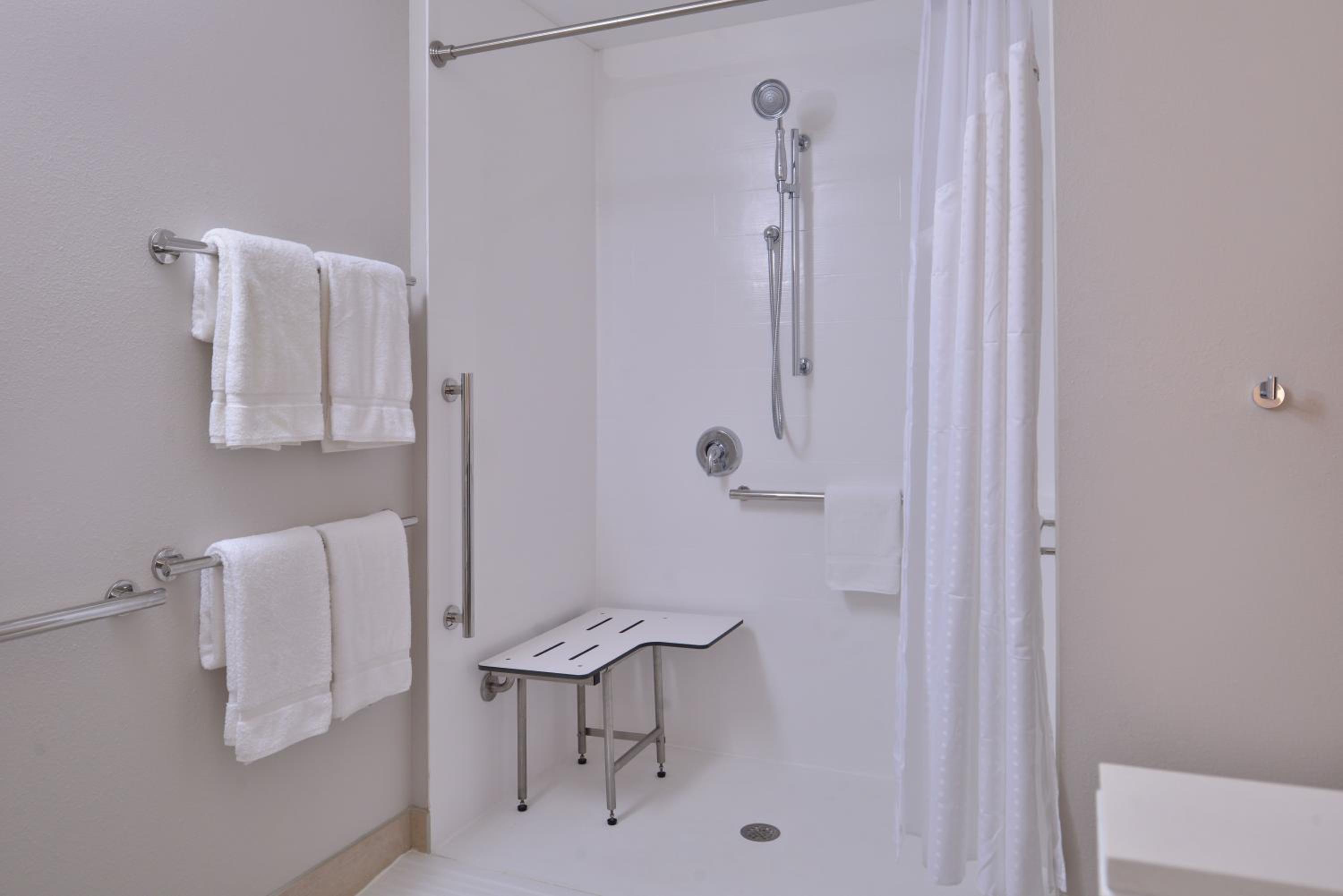 King Suite - Disability Access