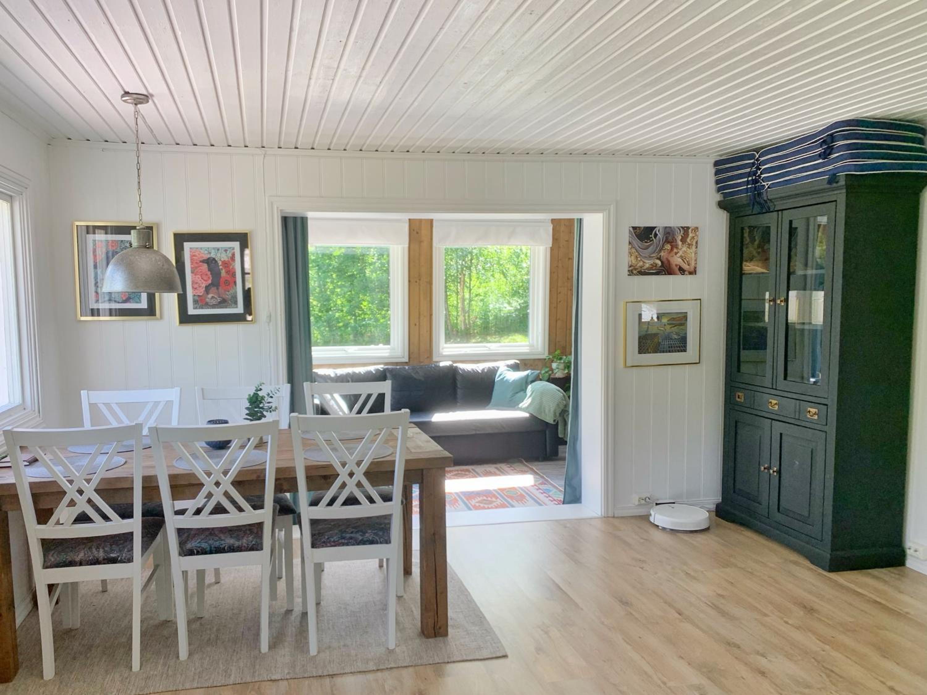 Two-Bedroom House - Photo 11