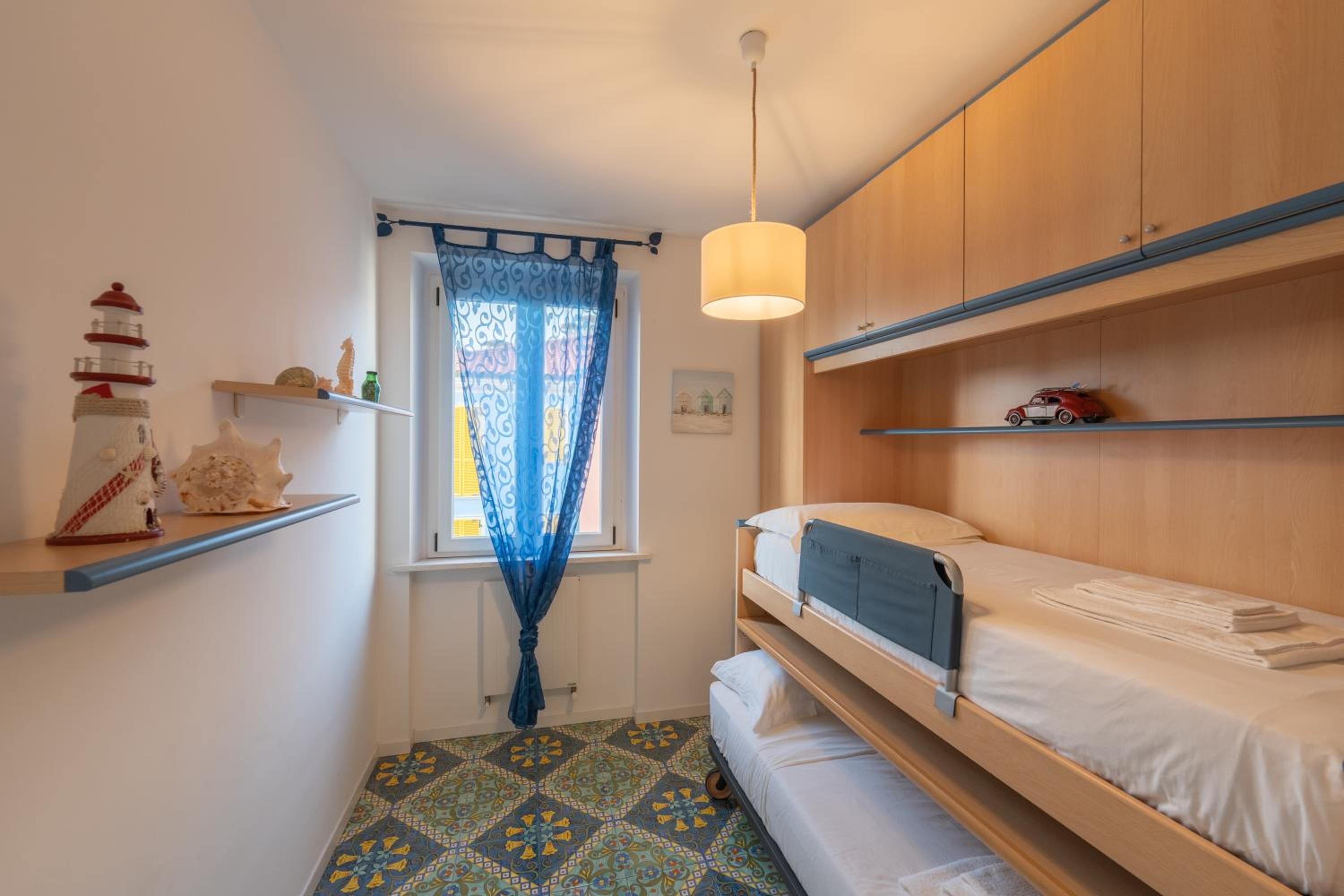Apartment with Sea View photo 2