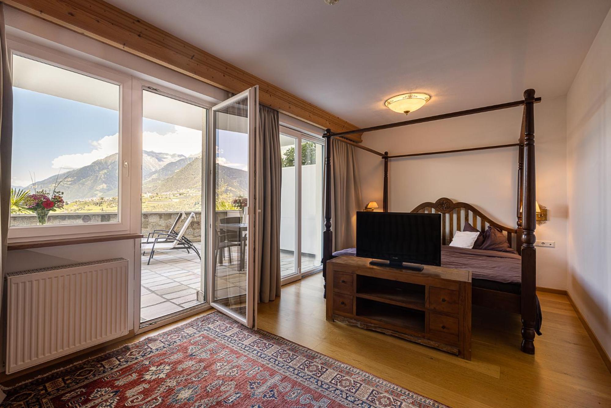 Two-Bedroom Suite photo 2