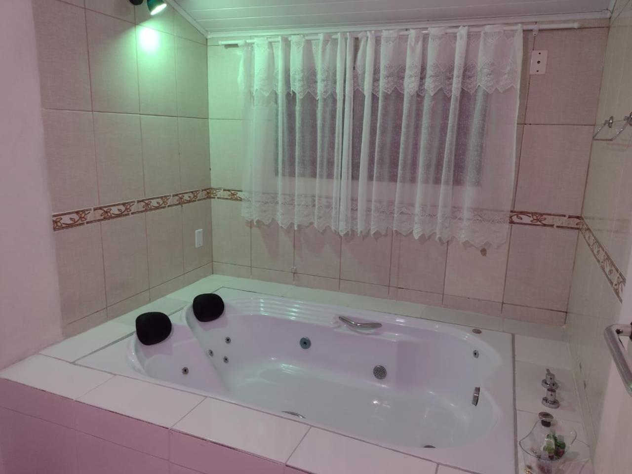 Deluxe Suite with Spa Bath photo 3