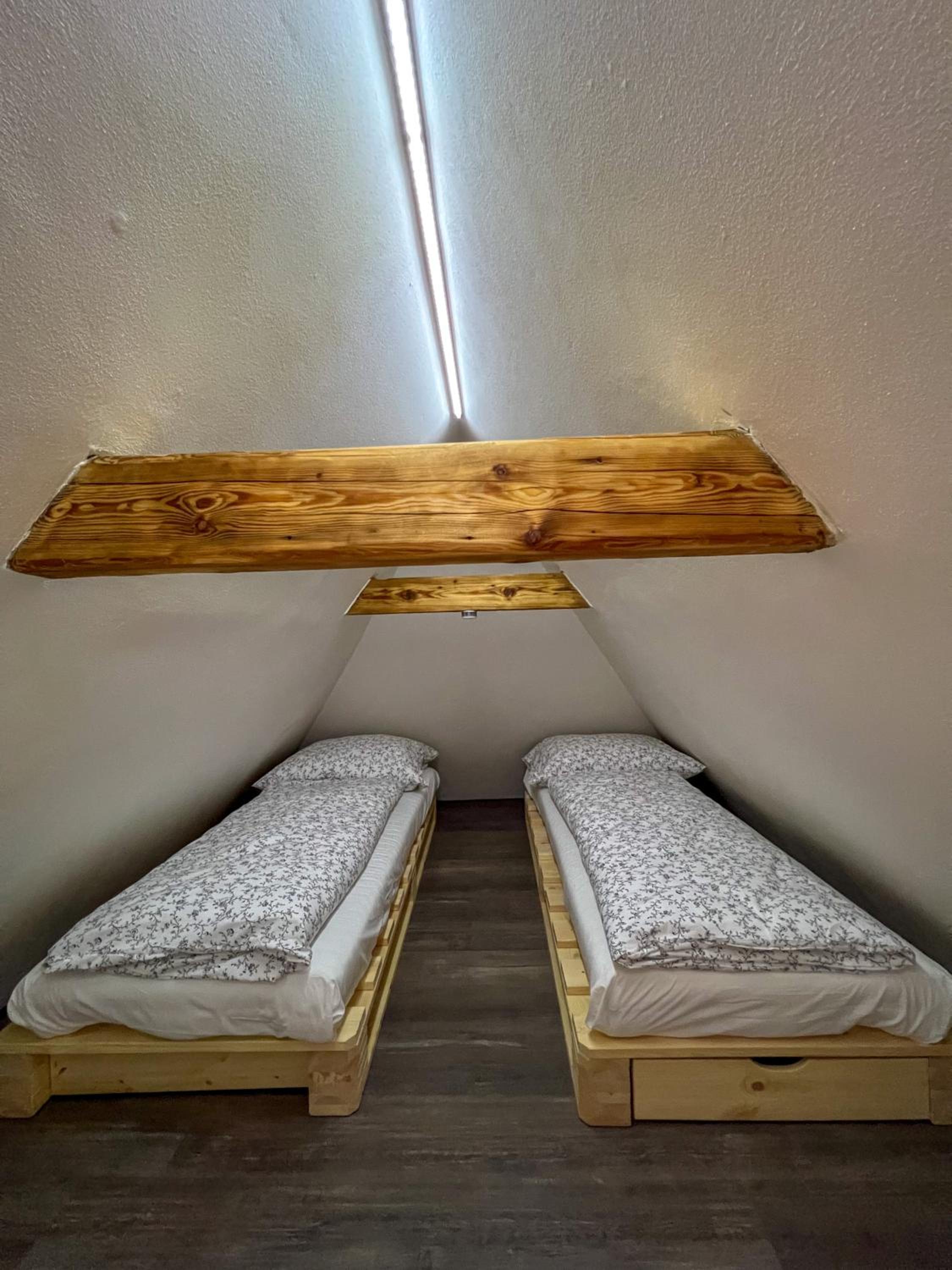 Executive Suite - Photo 2
