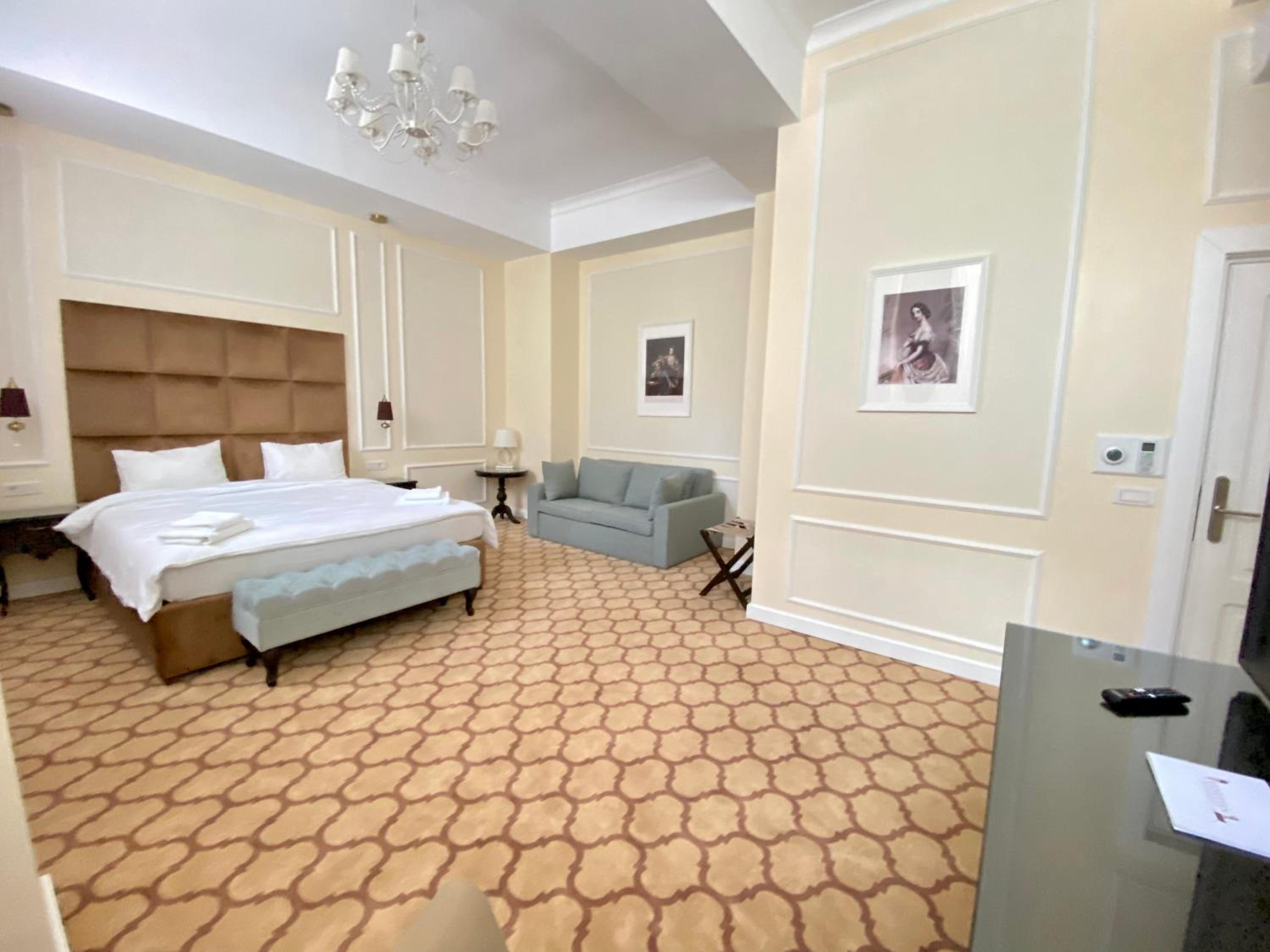 Superior King Room - Photo 1
