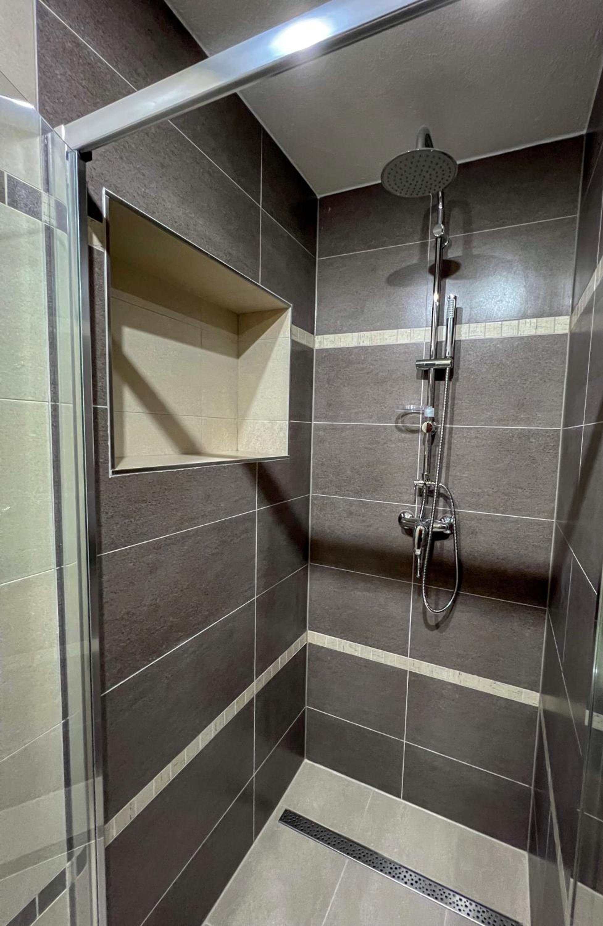 Superior Quadruple Room - Photo 2