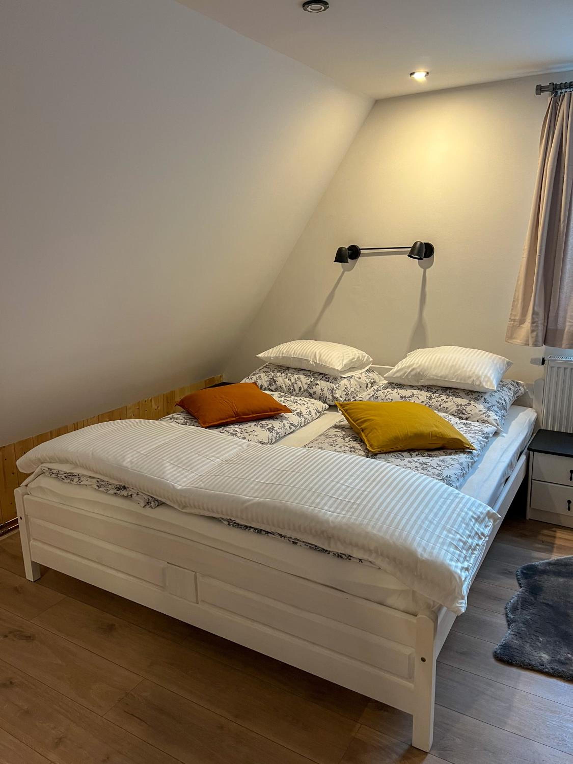 Executive Suite - Photo 32