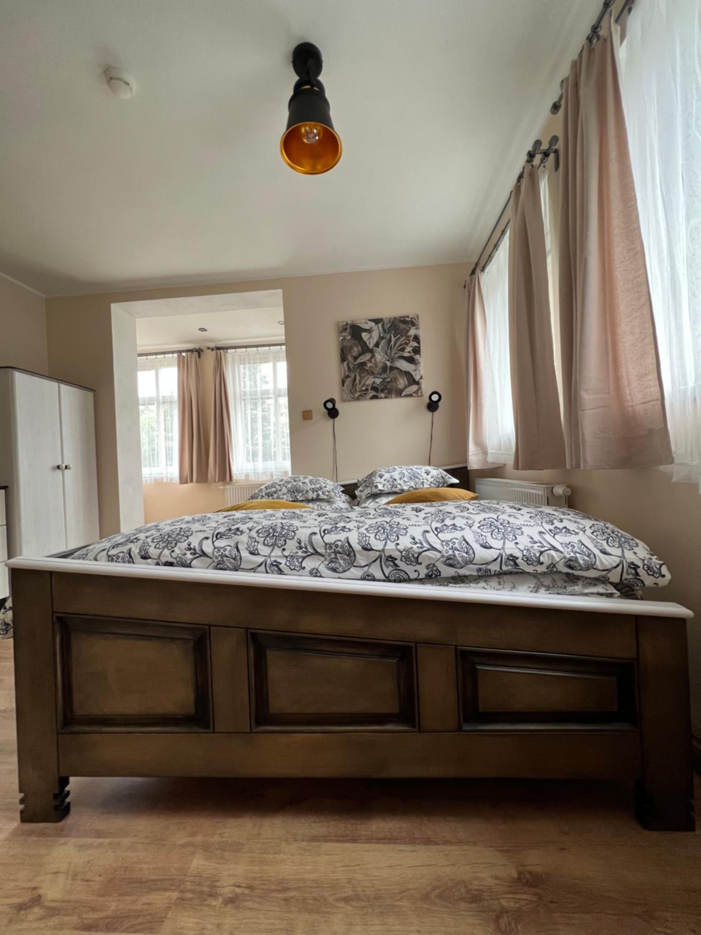 Deluxe Double Room with Extra Bed - Photo 22